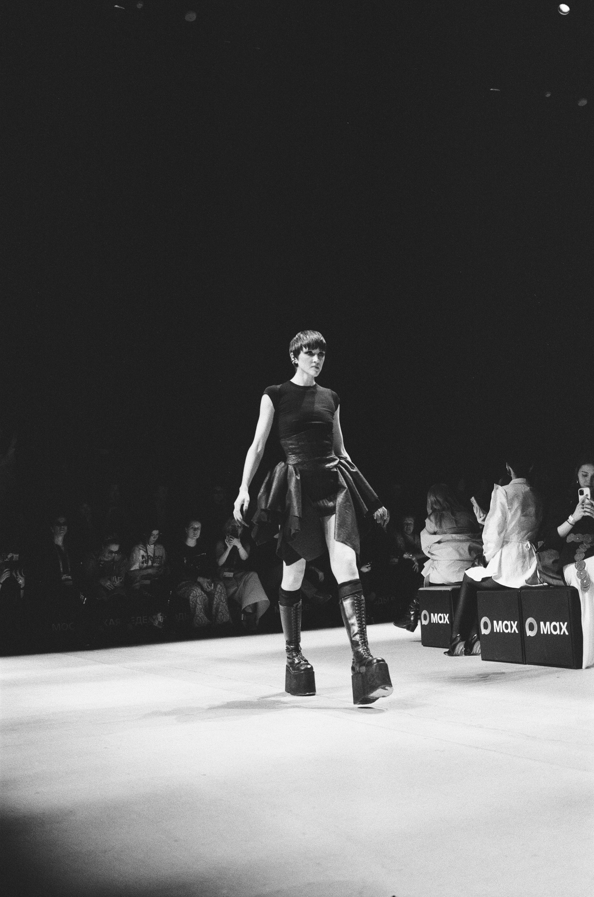 День 3. Плёночный фотограф Москва, Саша Звук