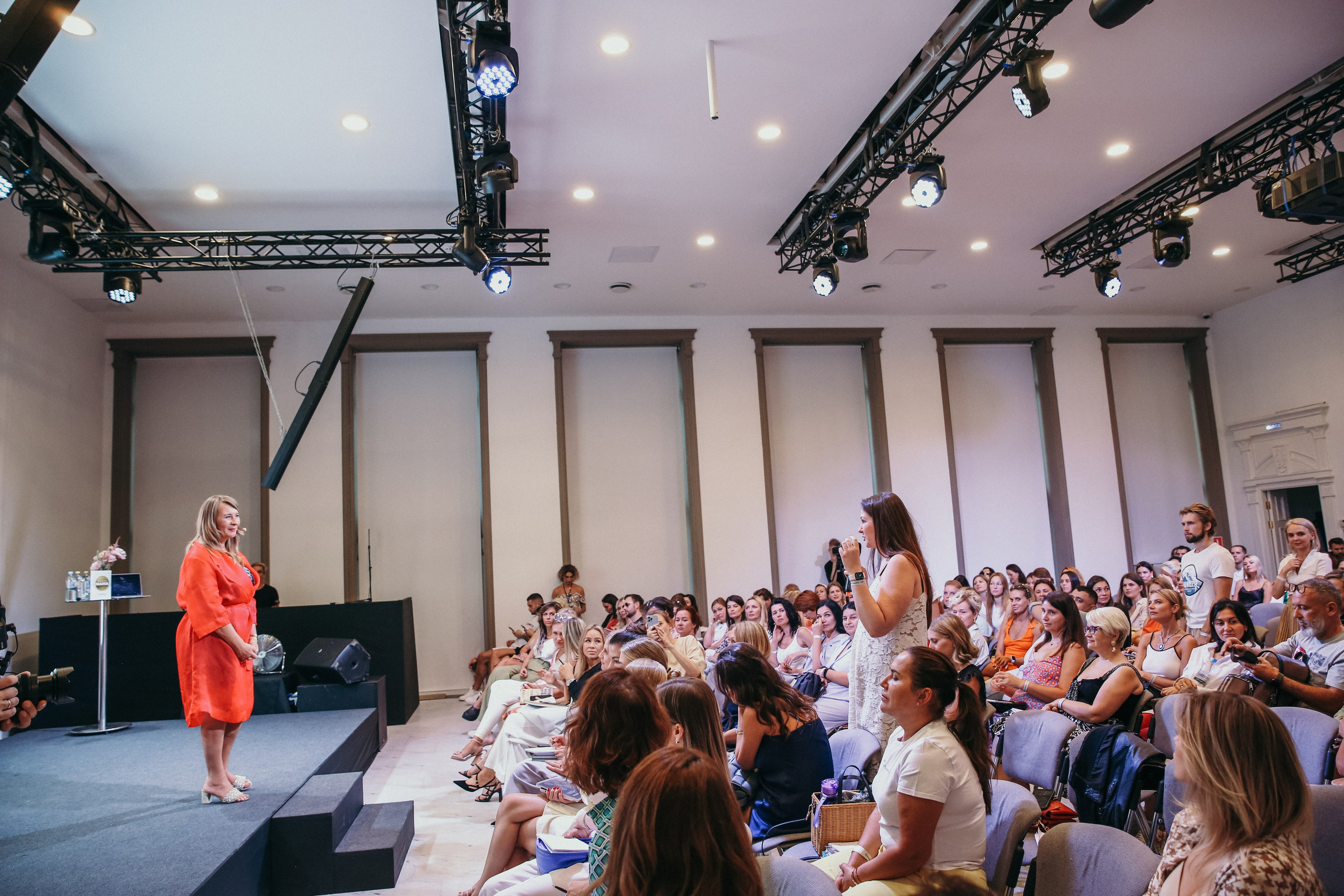 Тренинг Евгении Павловской. Фотограф и видеограф Анна Домашенко