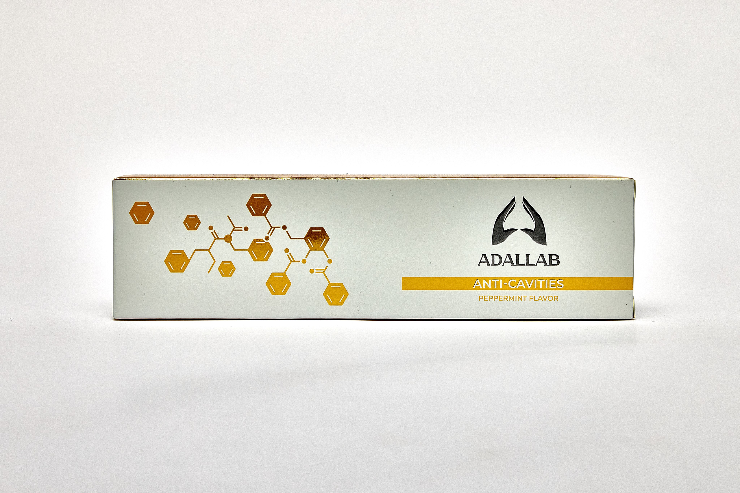 Зубная паста для бренда ADALLAB. Фотограф Андрей Зикеев, фотостудия AzArt Studio в Москве