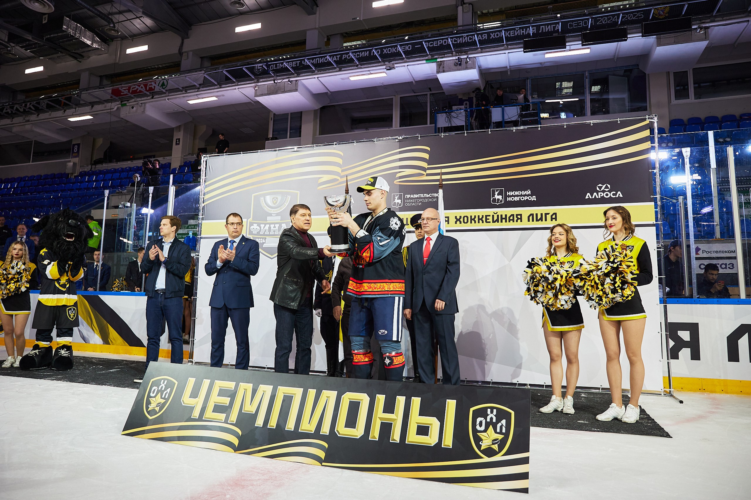 Репортаж. Офицерская хоккейная лига 2025 год. Спортивный фотограф Некрасов Денис