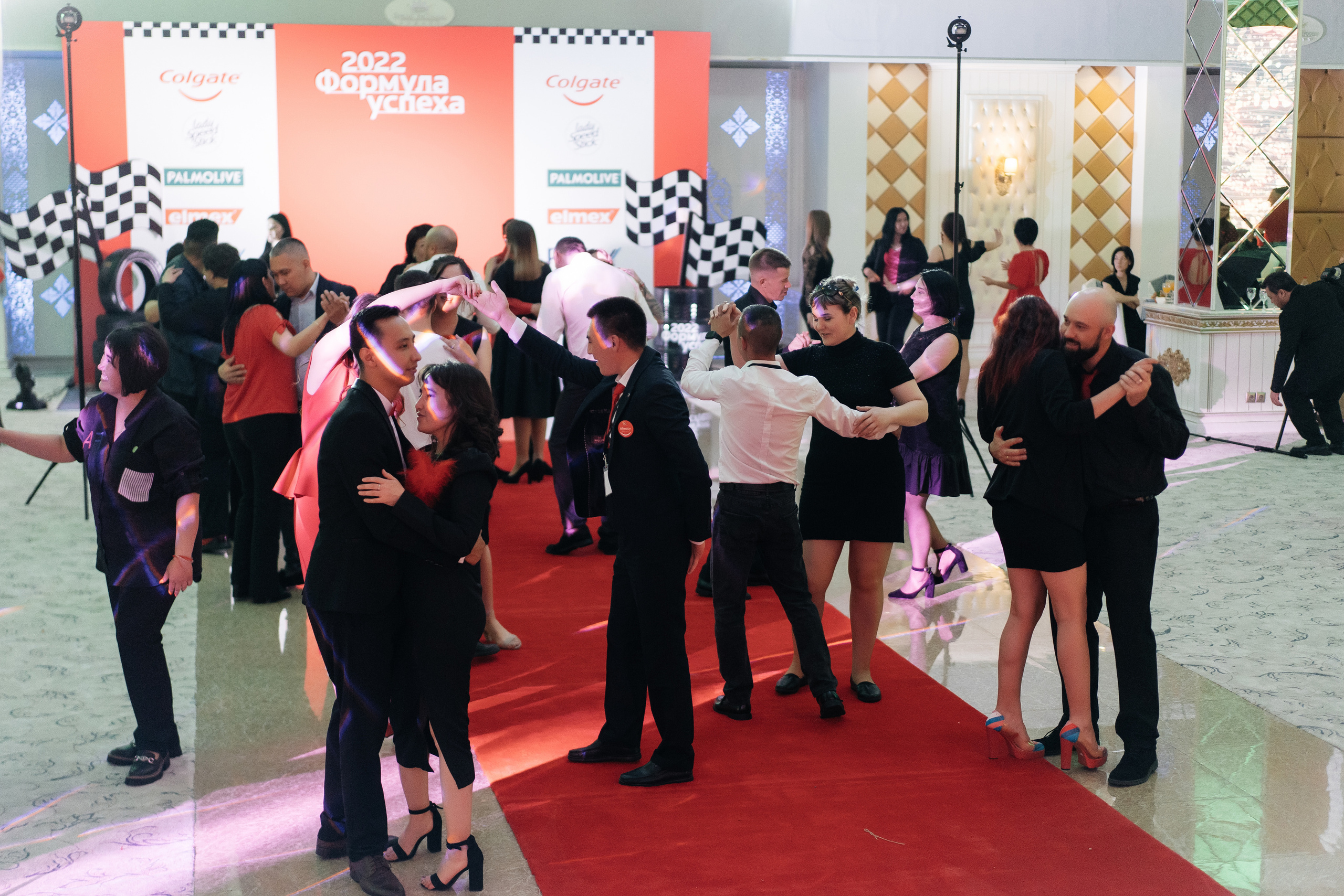 Colgate. Свадебный фотограф алматы Шожебаев Кайрат