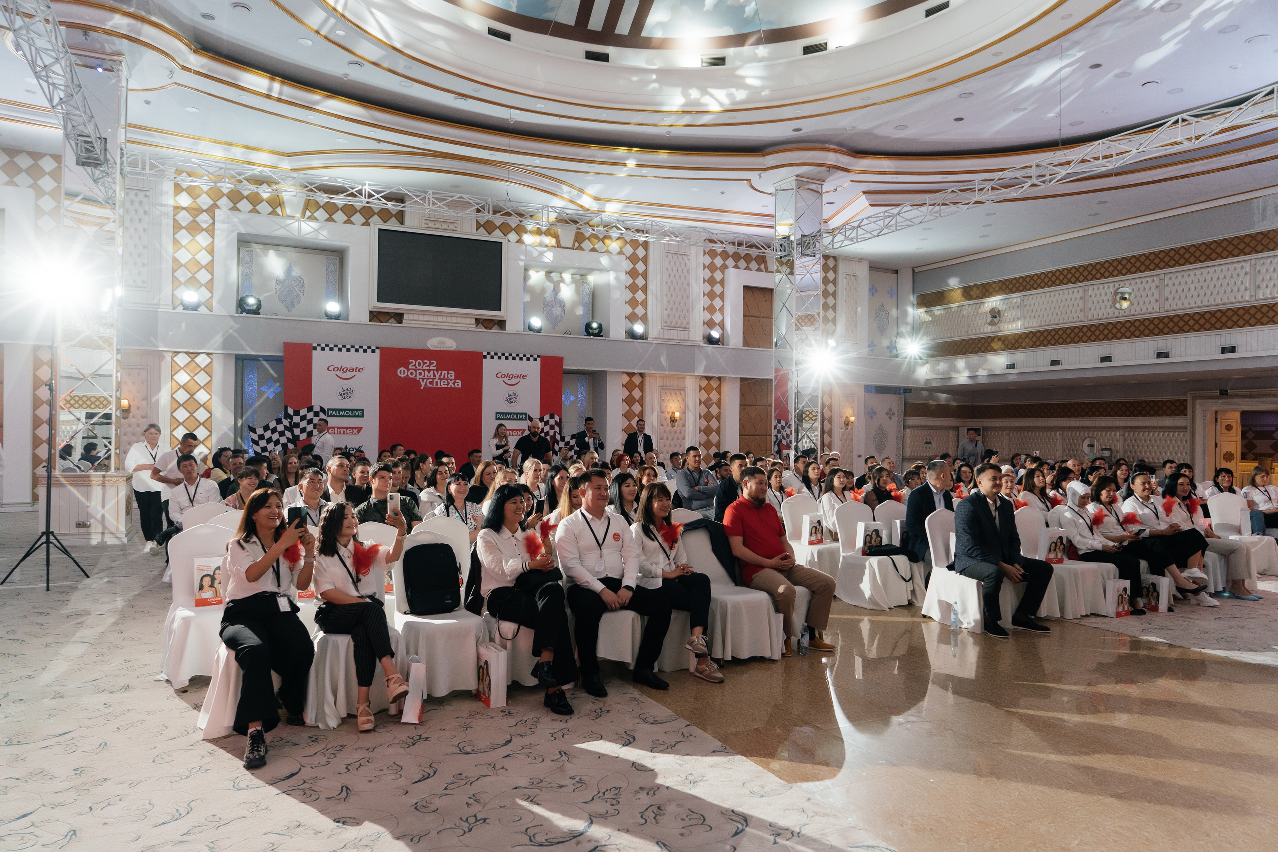 Colgate. Свадебный фотограф алматы Шожебаев Кайрат