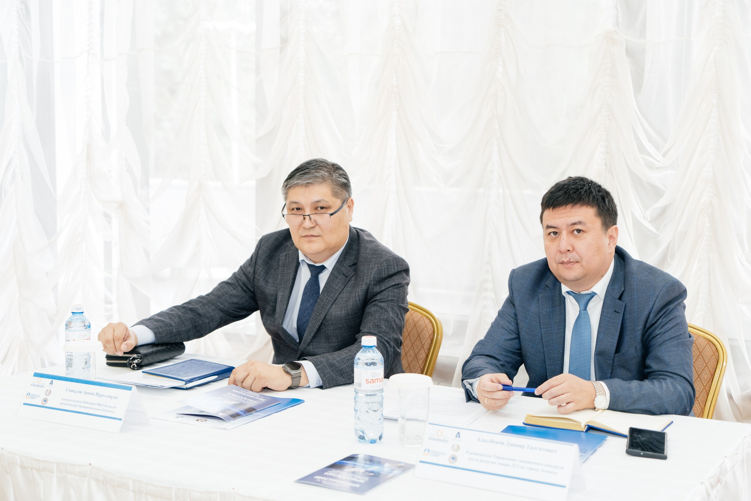 Круглый стол. Свадебный фотограф алматы Шожебаев Кайрат