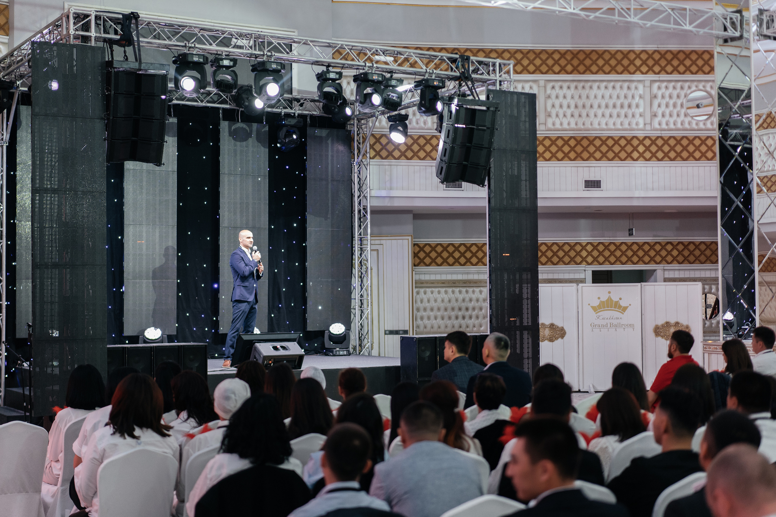 Colgate. Свадебный фотограф алматы Шожебаев Кайрат