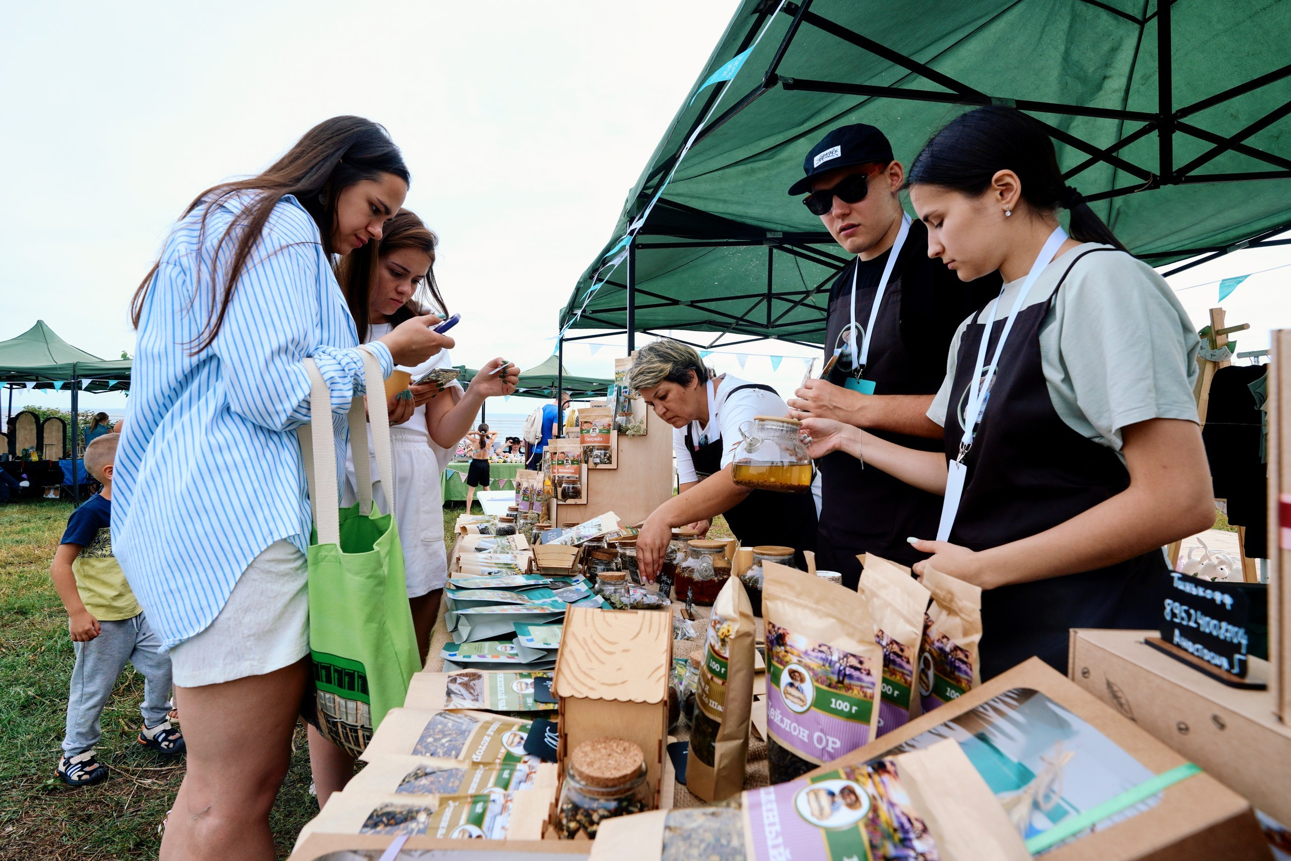 Пляжный маркет 2024, г. Лаишево. Фотограф Казань