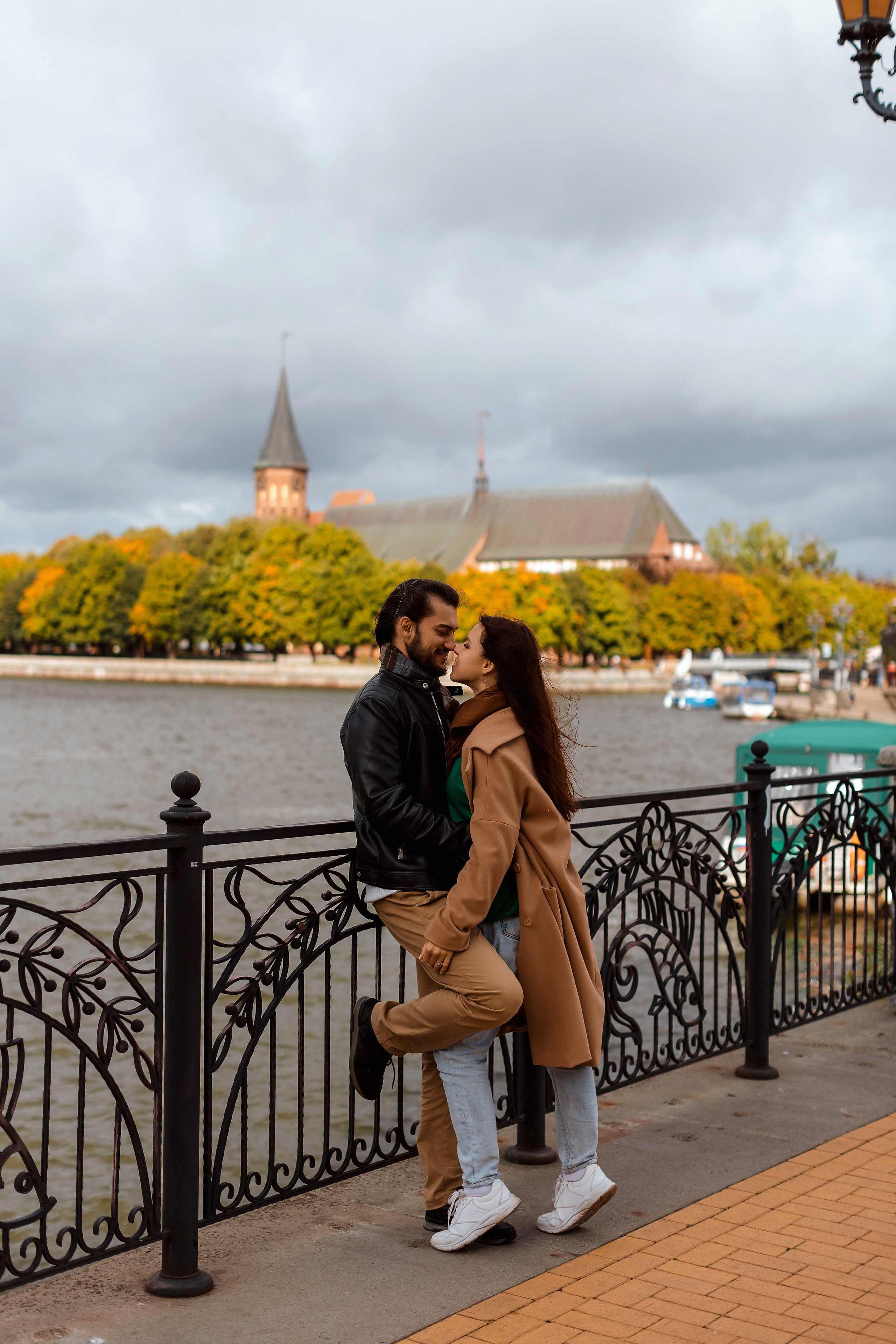 Прогулка по Рыбной деревне и острову Канта, осень. Фотограф в Калининграде свадебная фотография, репортажная, фотосессии
