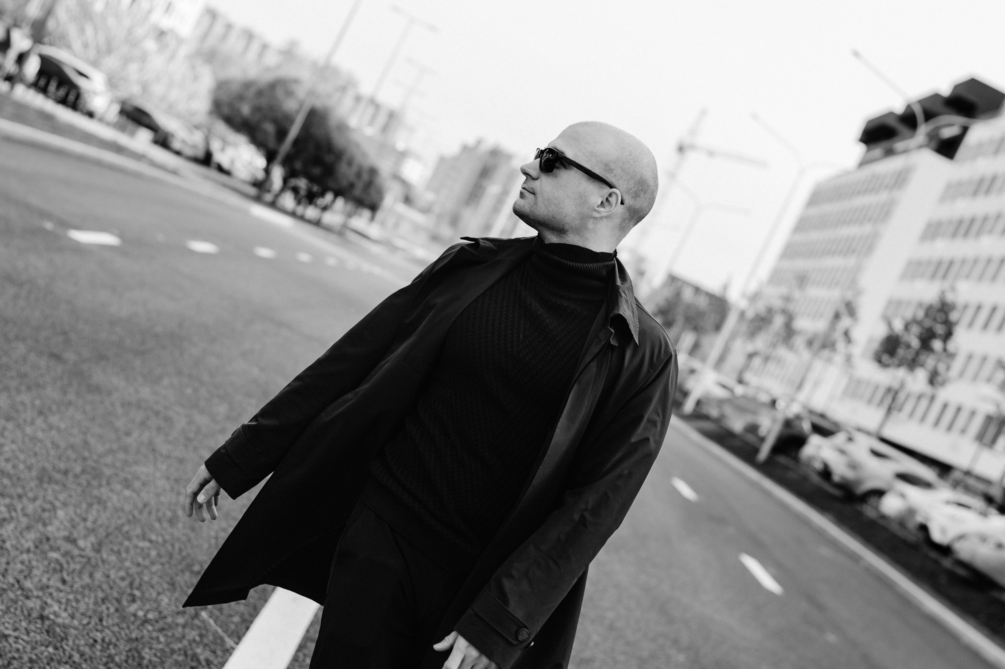 Мужской фотограф в Тюмени Стрит-съемка в Европейском микрорайоне. Портретный фотограф Тюмень Дарья Мустафина