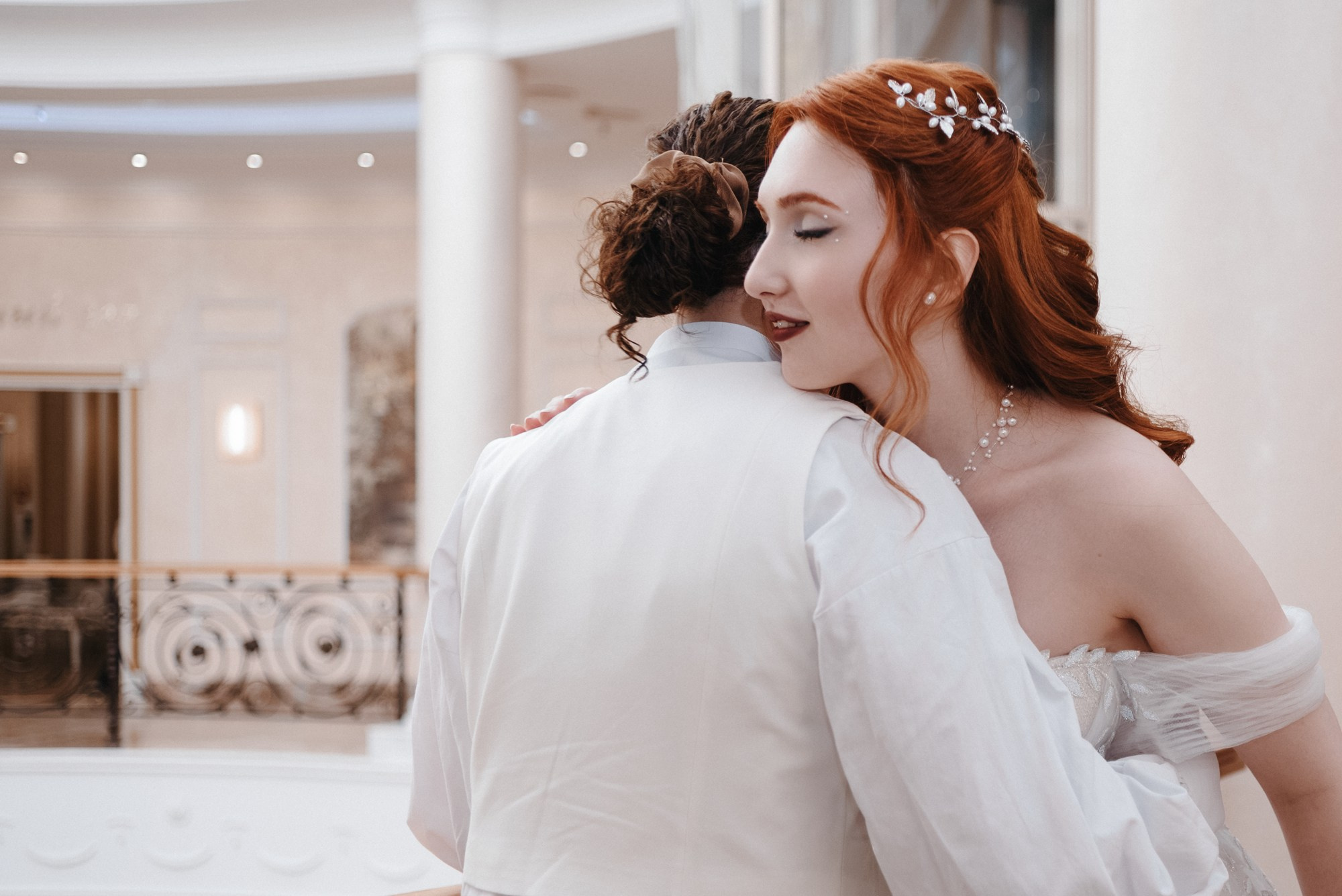 Свадебная фотосессия в Тюмени: ЗАГС, Мост Влюбленных и Монастырь | Фотограф Дарья Мустафина. Портретный фотограф Тюмень Дарья Мустафина