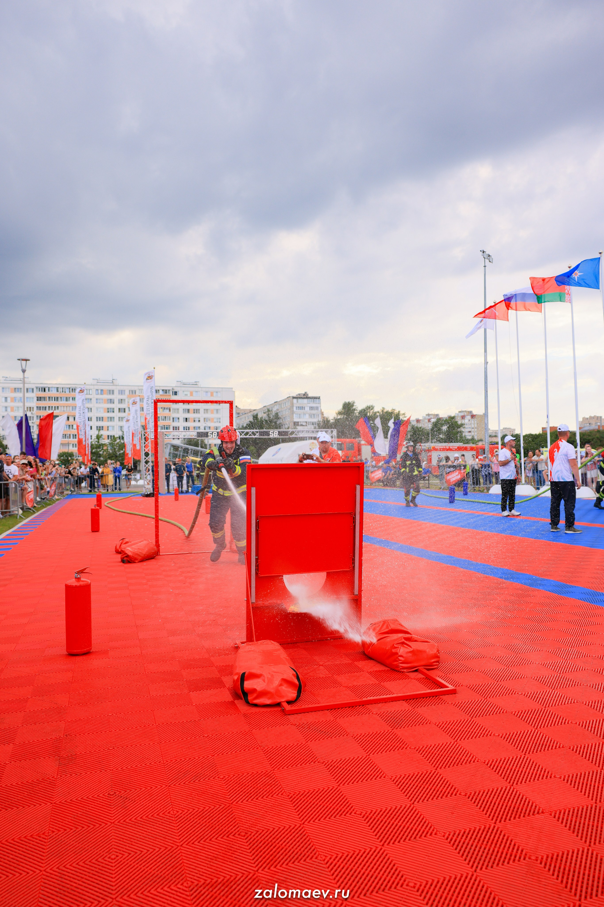 Сильнейший пожарный. Фотограф Александр Заломаев