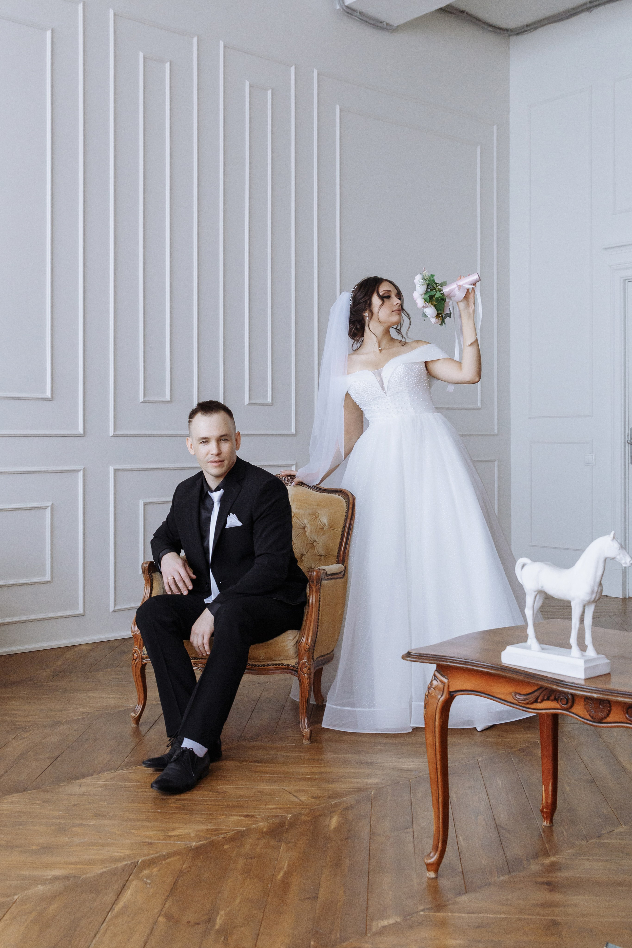 Павел, Мария — фотографии в студии и парке. Событийный фотограф Максим Бескоровайновнов