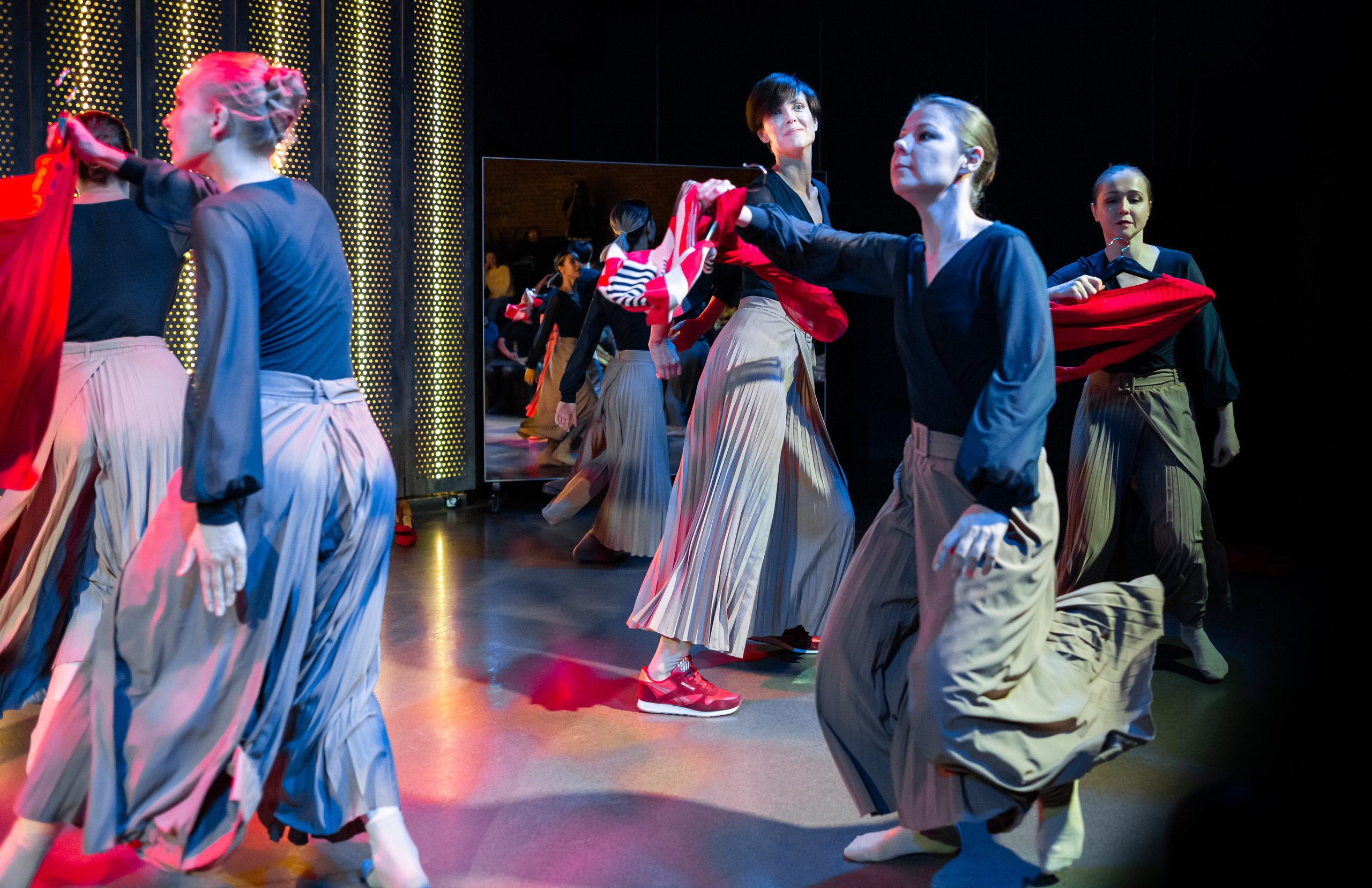 Окна бегущих домов. Балетный фотограф Москва Майоров Николай