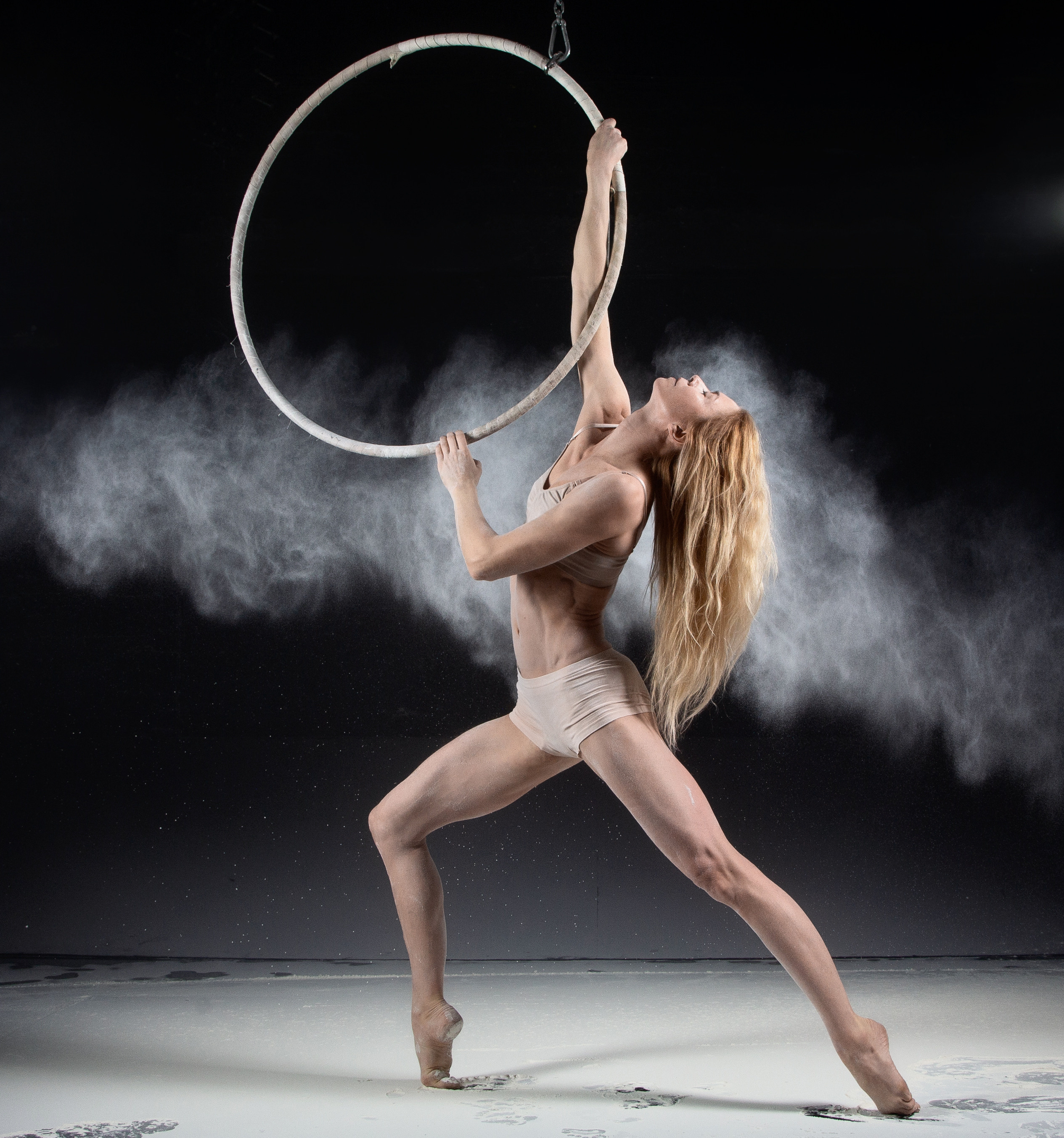 Юлия сессия с мукой. Балетный фотограф Москва Майоров Николай