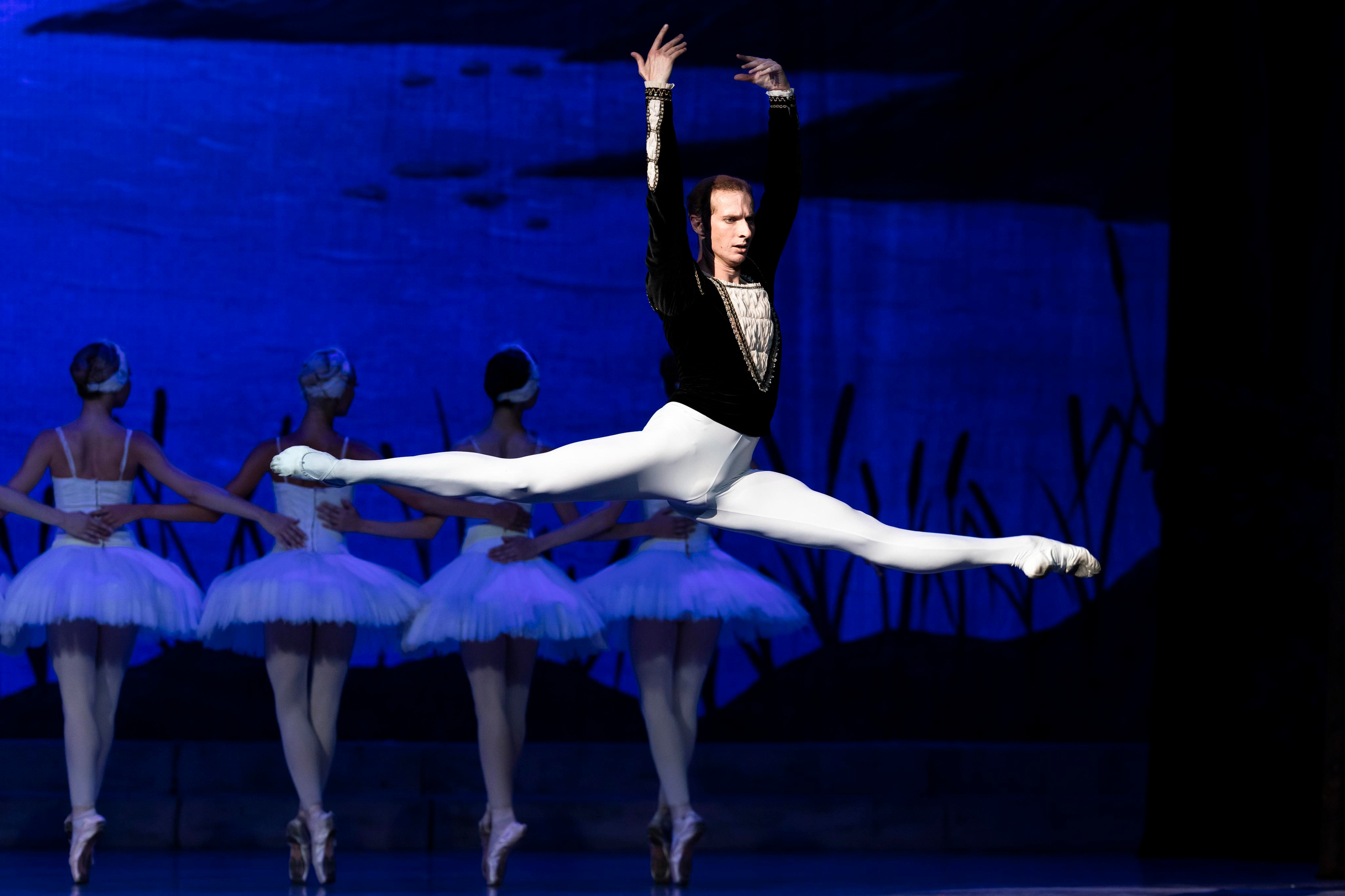 балет, летние балетные сезоны, театр САЦ, лебединое озеро 