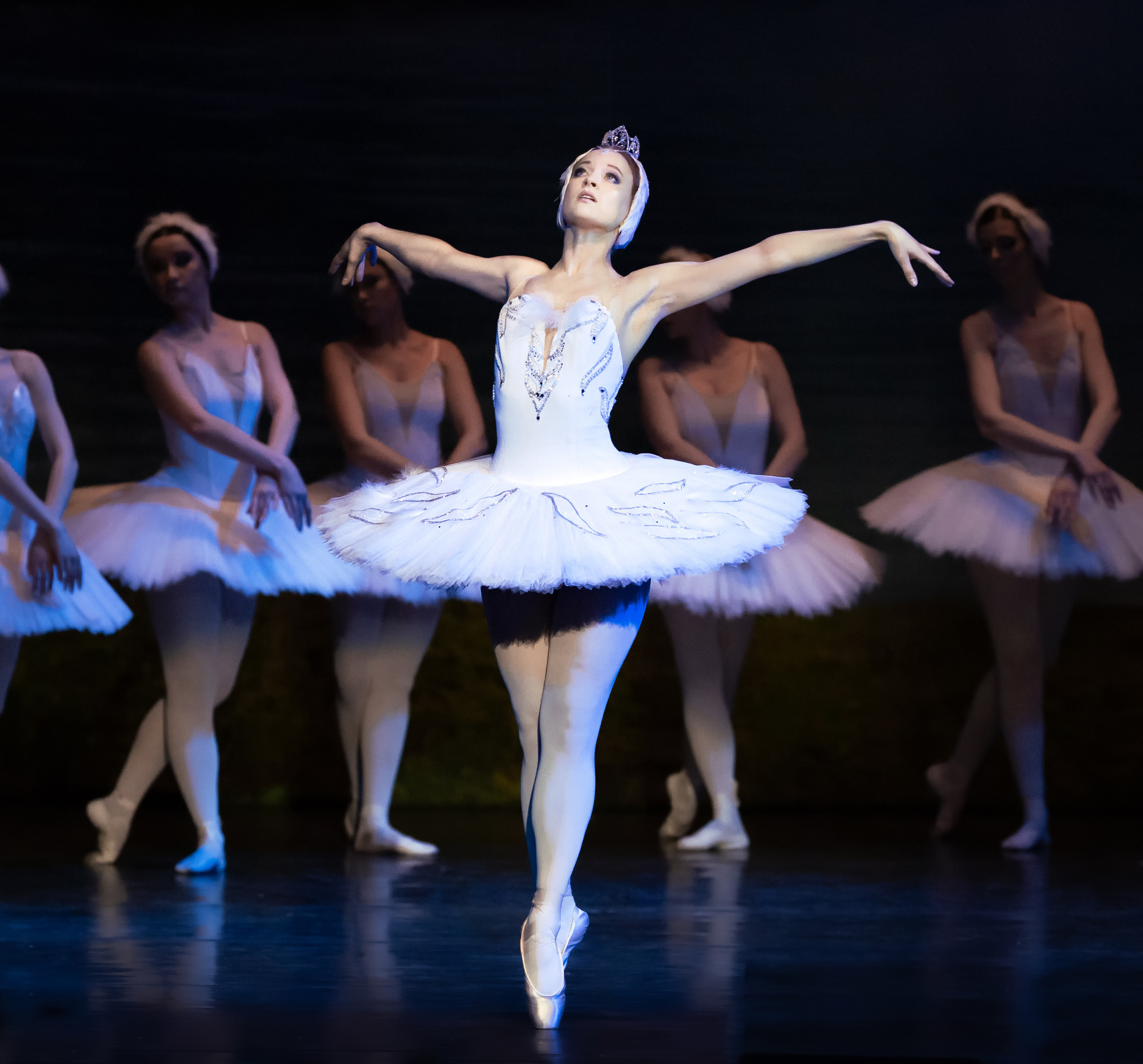 Люба — Одетта, отчётный спектакль группы балета. Балетный фотограф Москва Майоров Николай