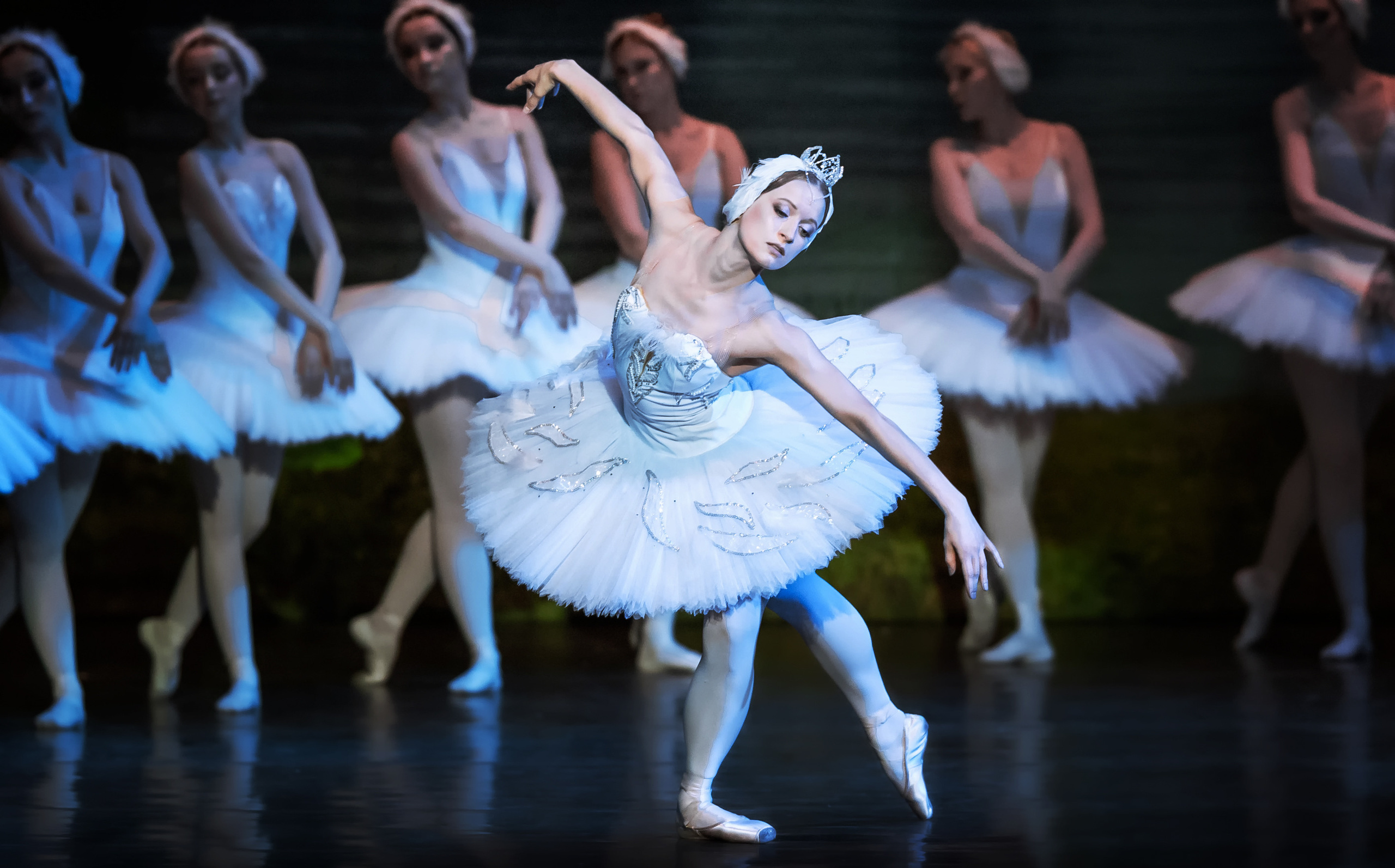 Люба — Одетта, отчётный спектакль группы балета. Балетный фотограф Москва Майоров Николай