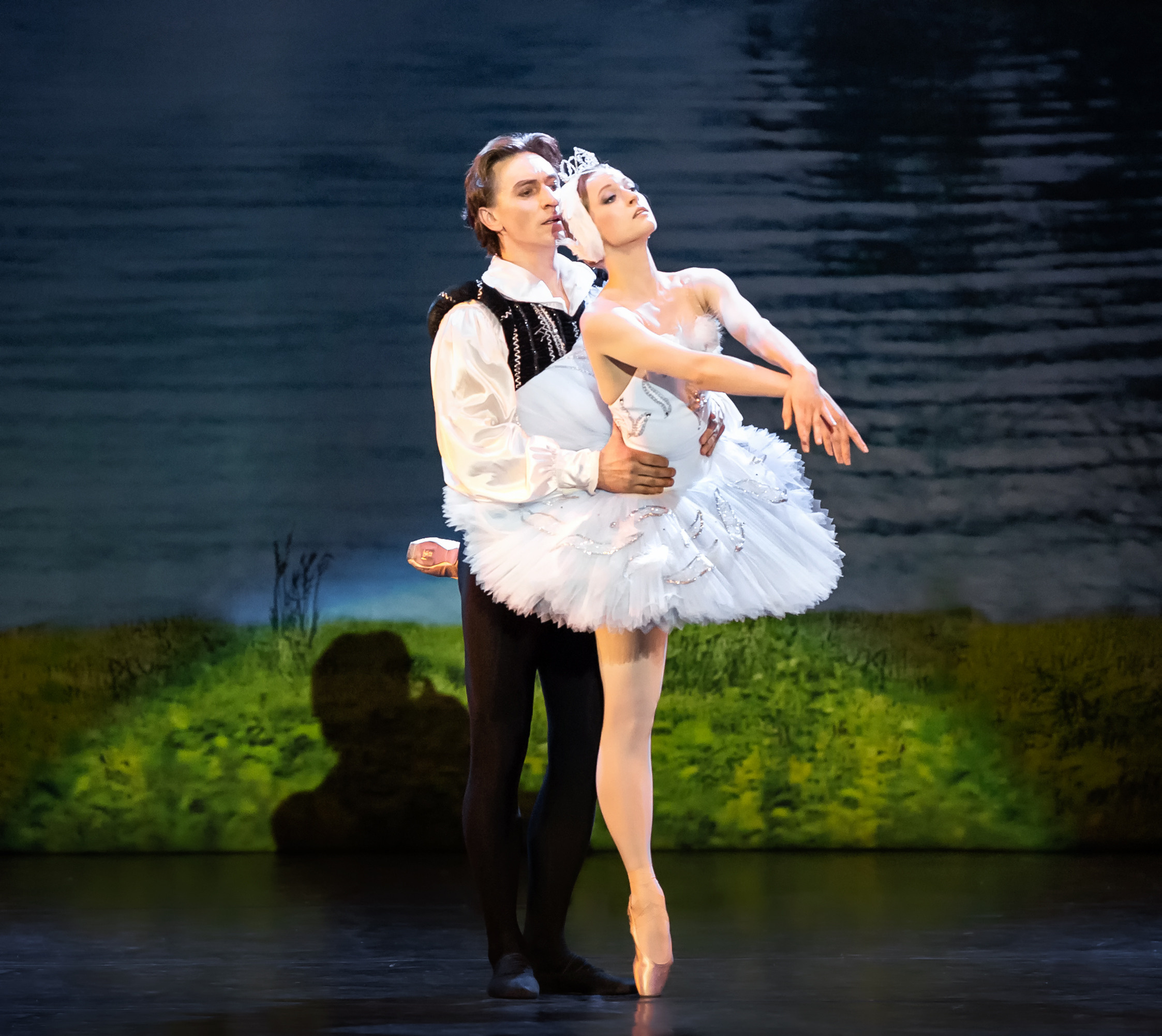 Люба — Одетта, отчётный спектакль группы балета. Балетный фотограф Москва Майоров Николай