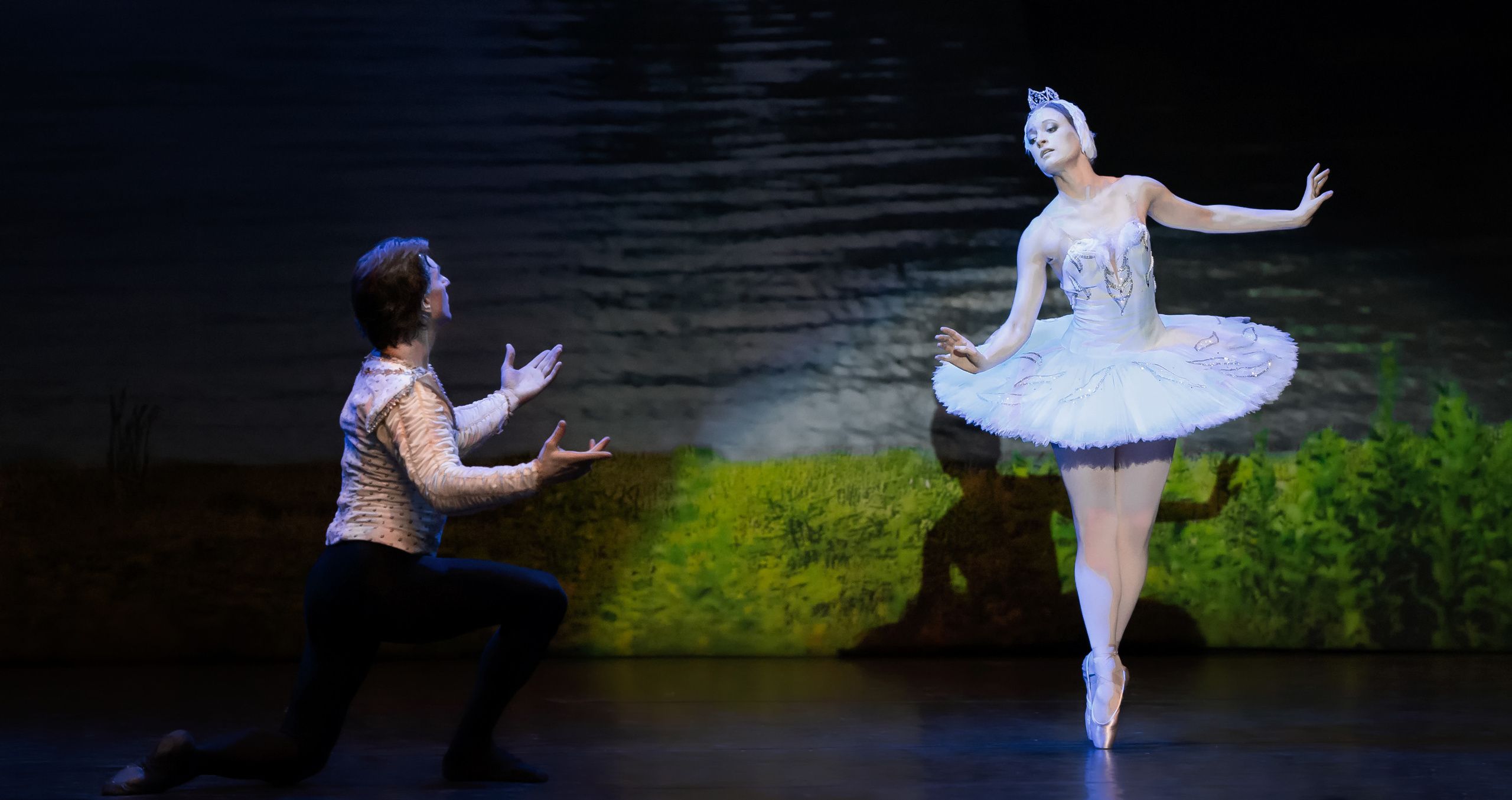 Люба — Одетта, отчётный спектакль группы балета. Балетный фотограф Москва Майоров Николай