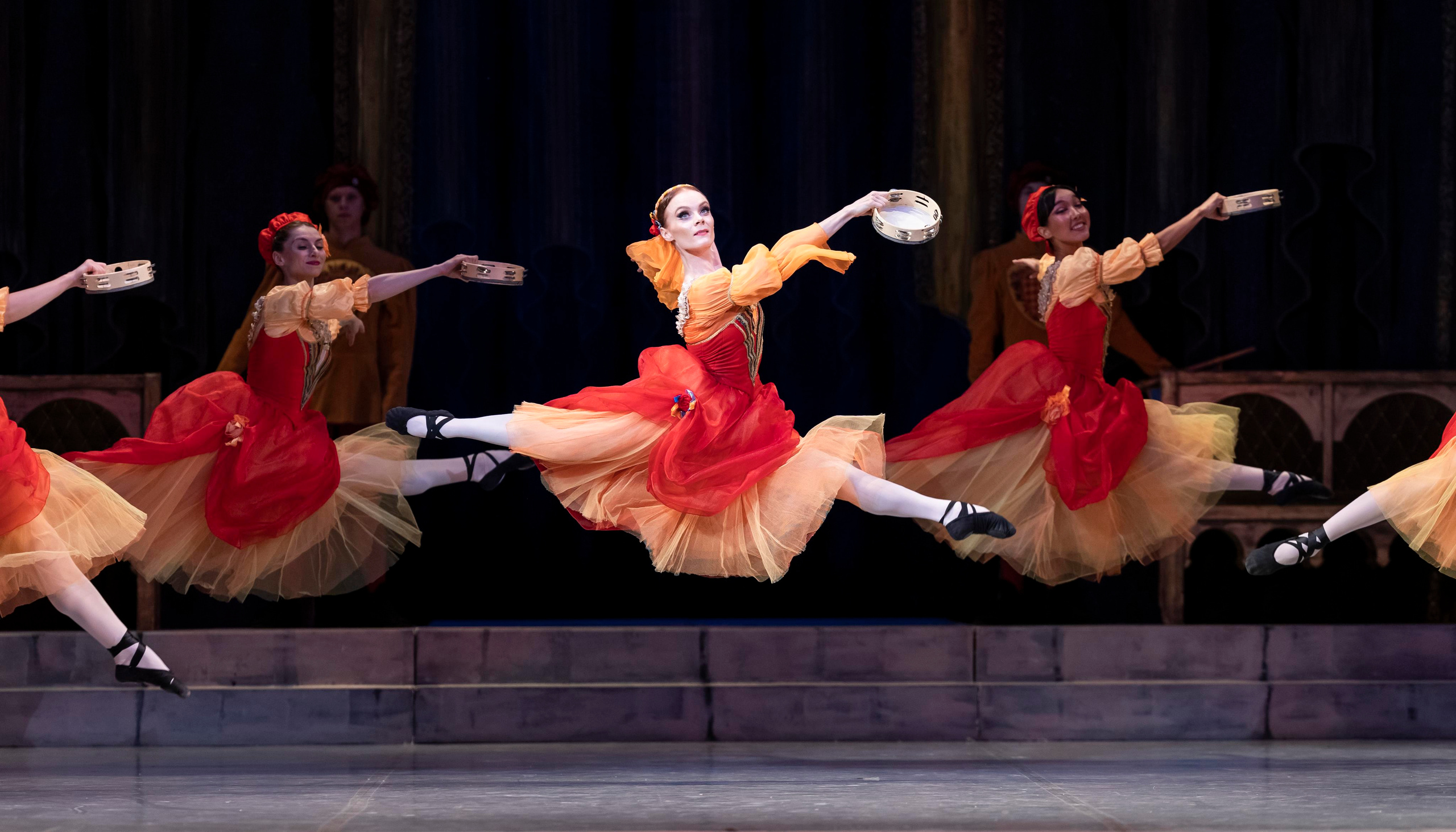 балет, летние балетные сезоны, театр САЦ, лебединое озеро, балерина