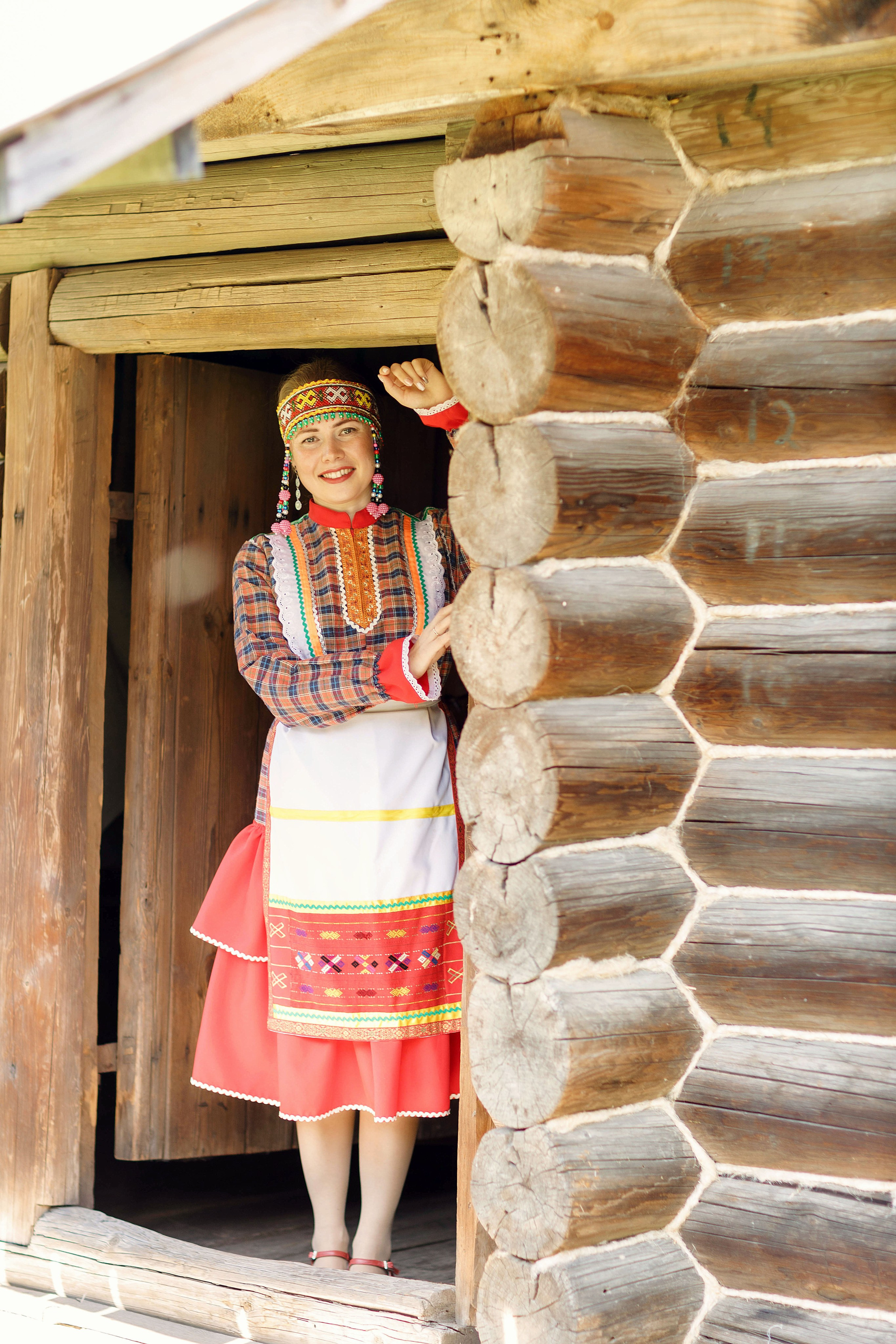 Фотосессия с Екатериной Анисимовой в Ибресинском этнографическом музее. Портретный и репортажный фотограф в Чебоксарах Андриян Чаркин