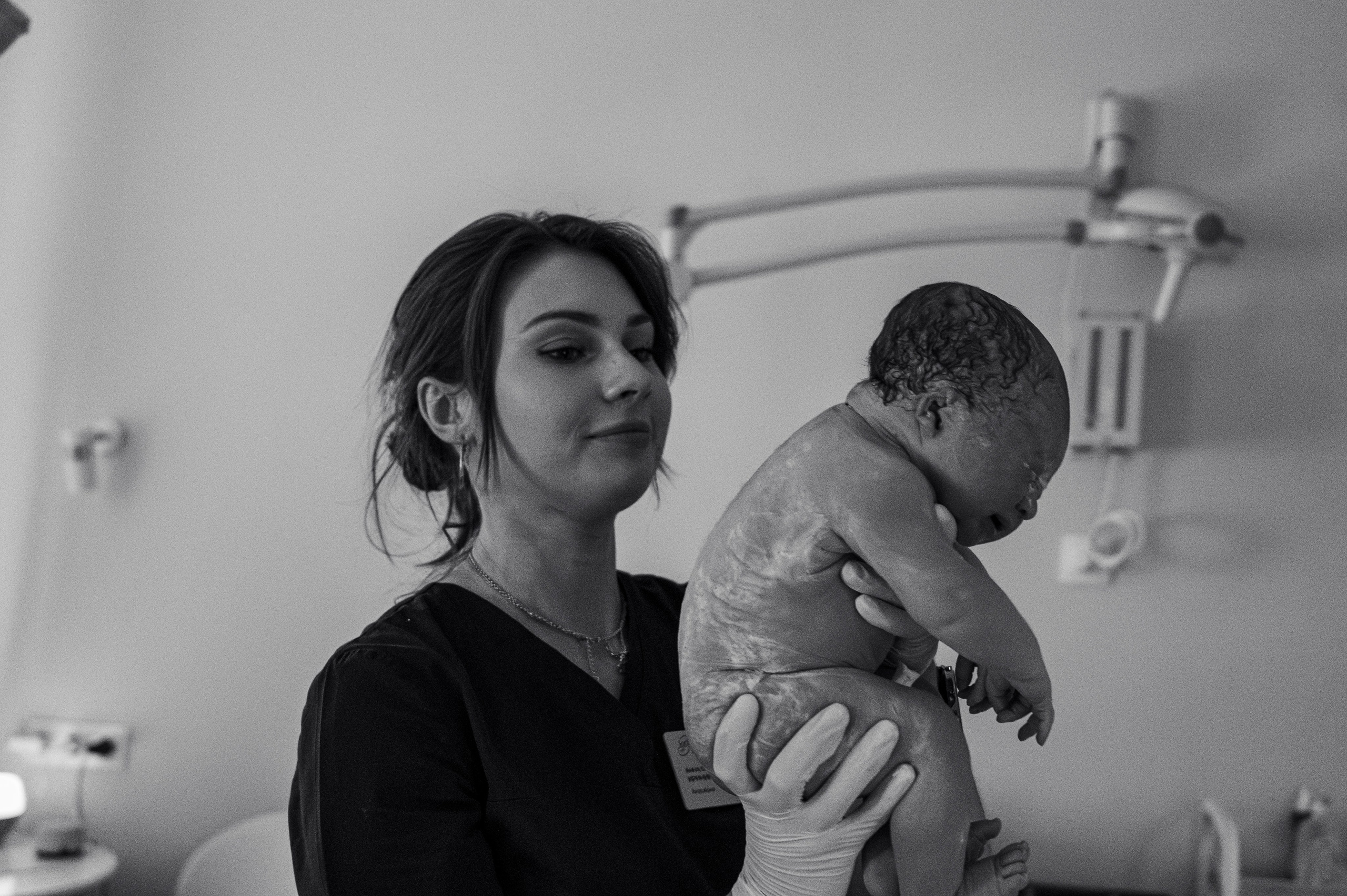 Василиса родилась. Роддом на Фурштатской. Парцалис Г.К./ Иринина А.С. Фотограф на роды СПБ Юлия Герасимова