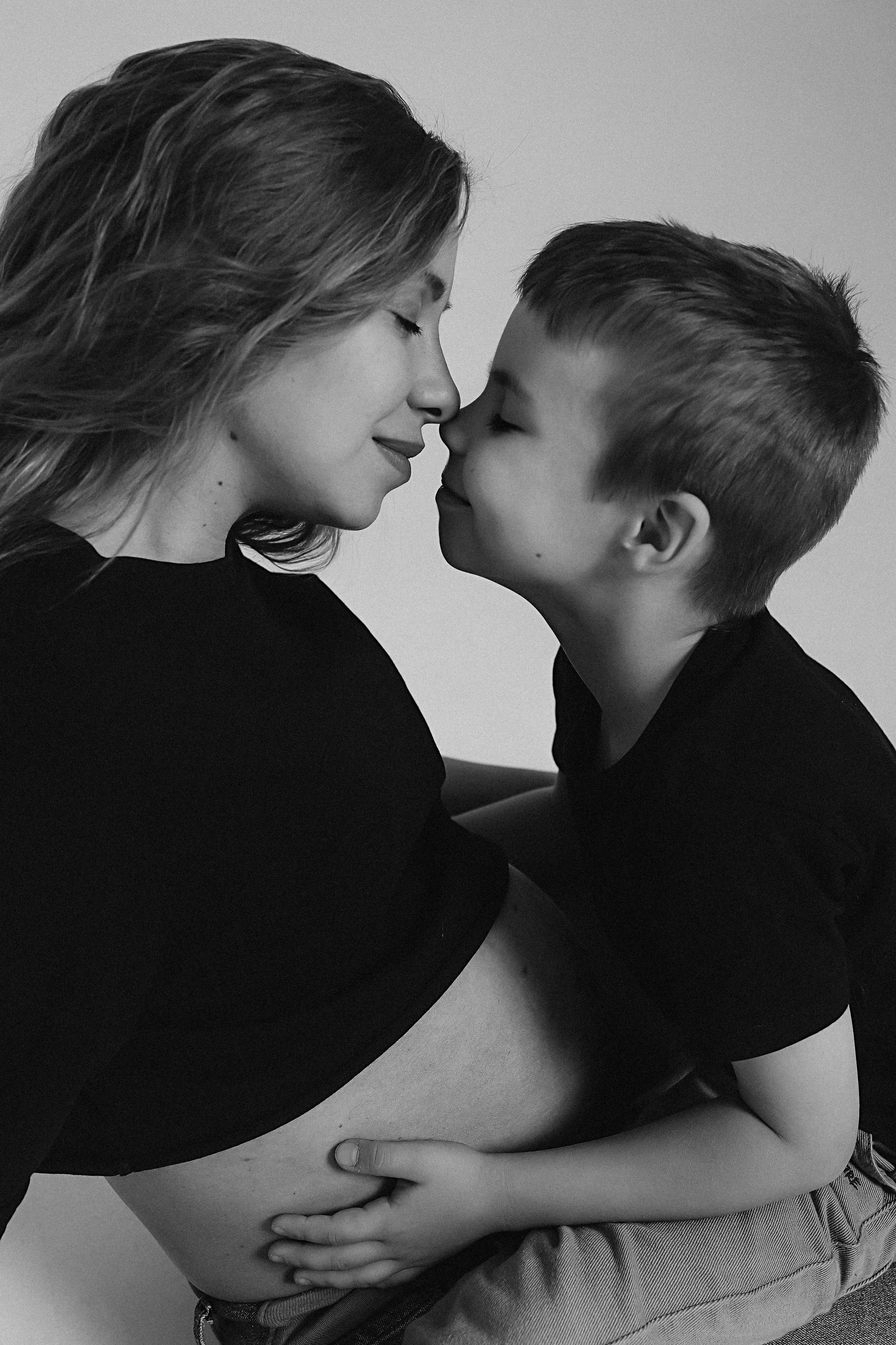 Фататум циклорама и зал. Семейный фотограф Тюмень, фотограф на роды Салмина Мария