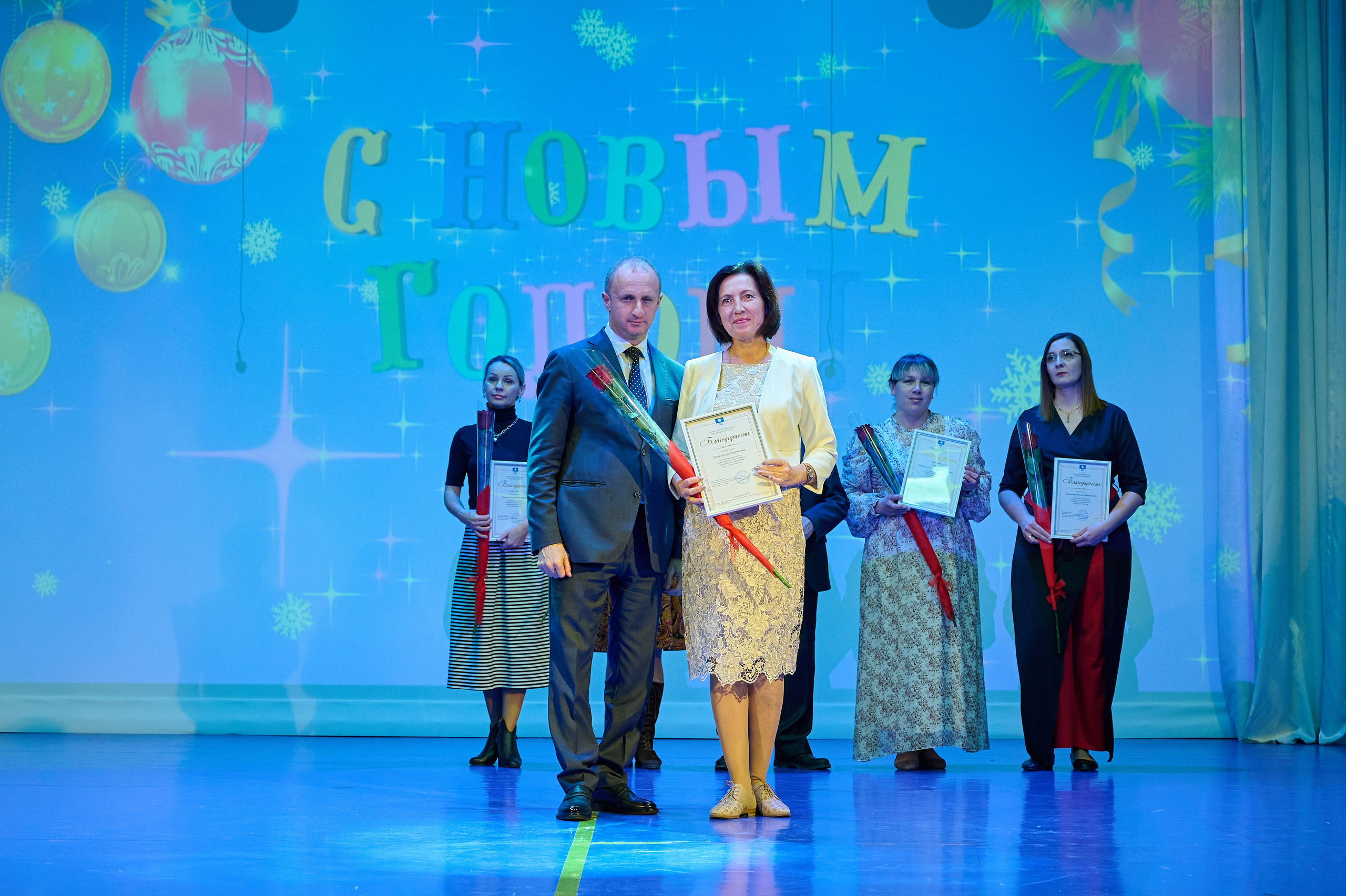 НГ концерт в Марьиной роще. Жизнь курорта Кабардинка в фотографиях