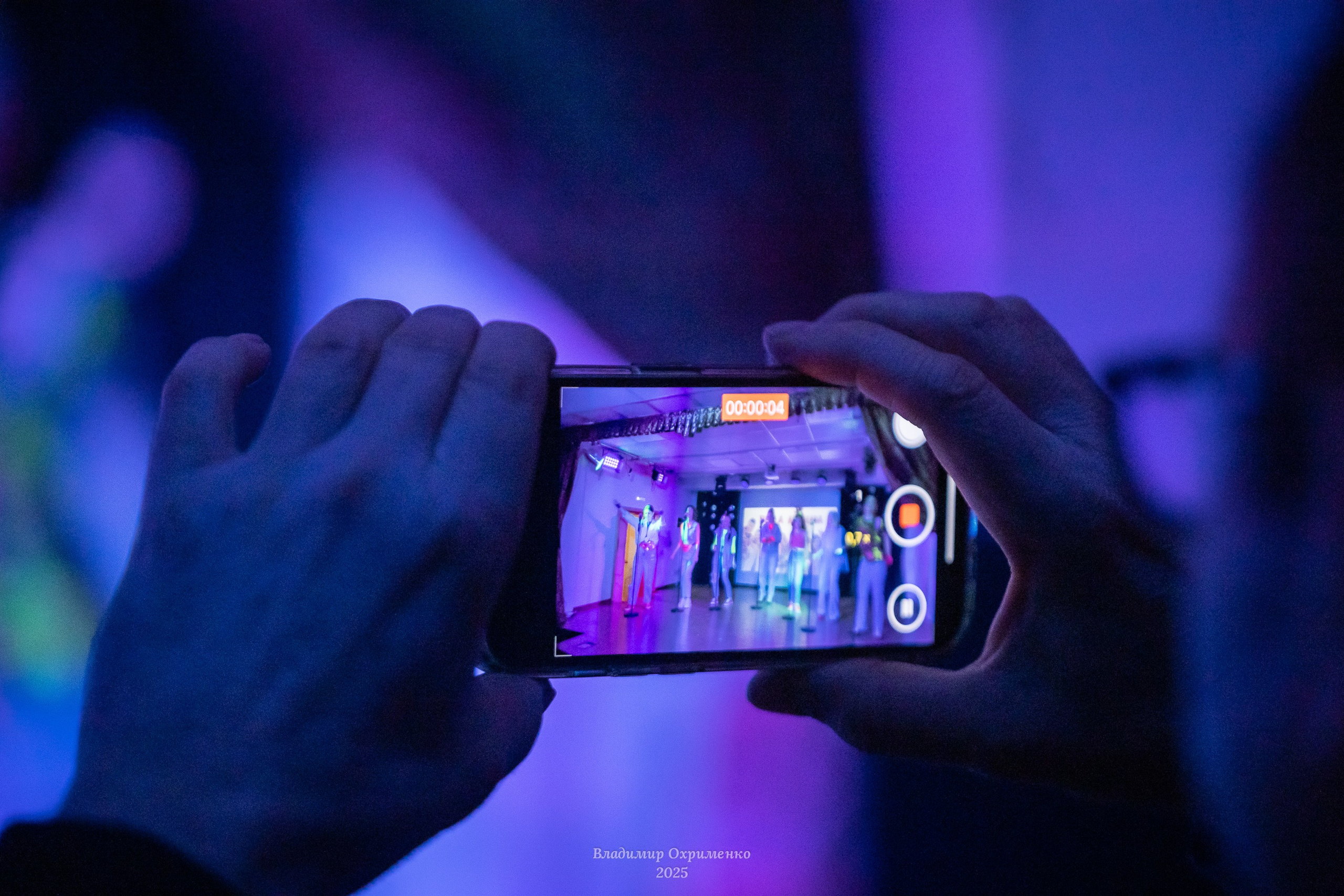 Концерт вокального коллектива Bella Mamma «Мы из 90-х». Фотограф Владимир Охрименко