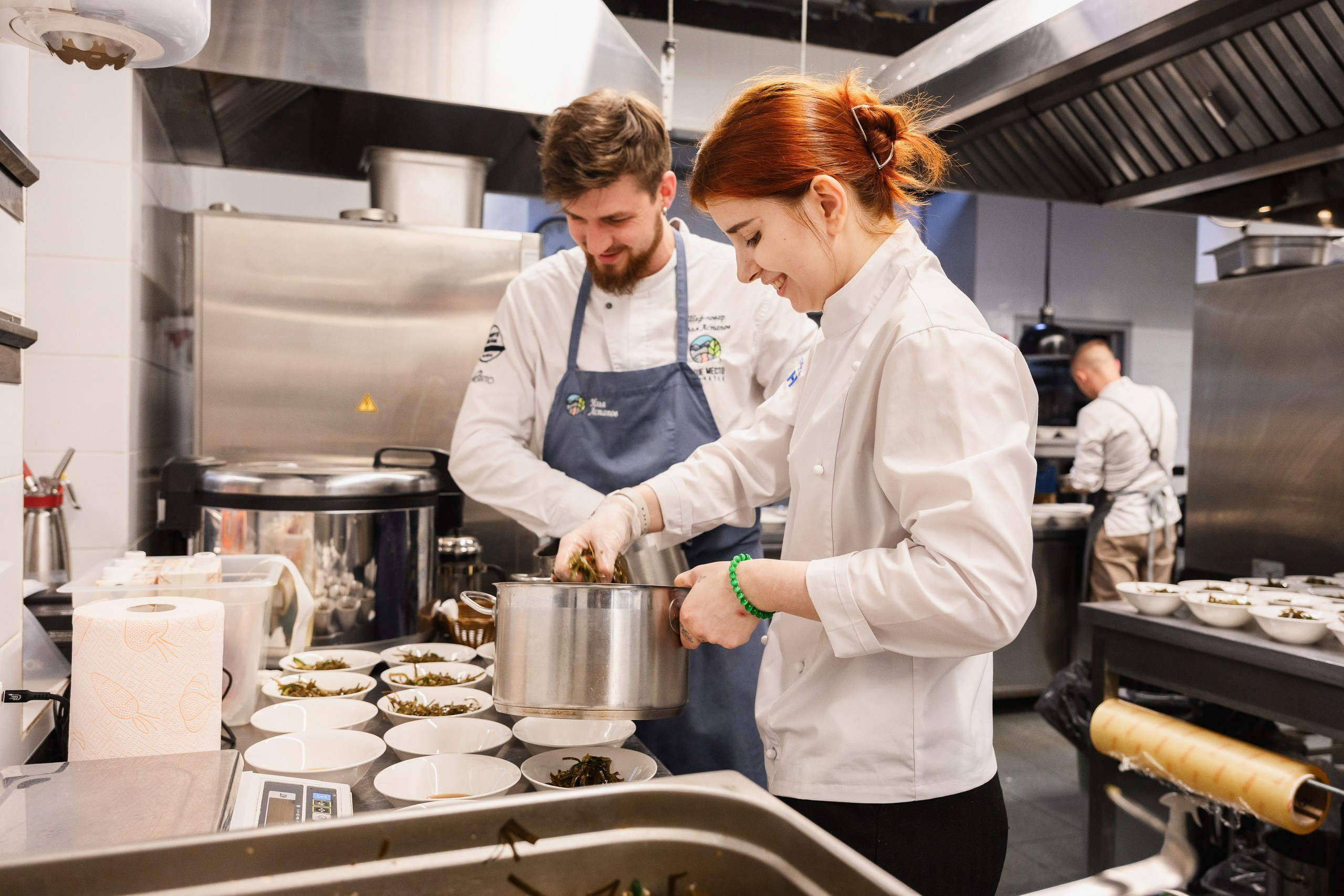 Фотосъемка гастроужина в ресторане в Петропавловске-Камчатском. Гастрономическая фотосъемка в ресторане в Петропавловске-Камчатском. Профессиональная съемка блюд и атмосферы ужина в Петропавловске-Камчатском. Изысканные фото гастроужина в ресторанах Петропавловска-Камчатского. Стоимость фотосъемки гастроужина в Петропавловске-Камчатском.