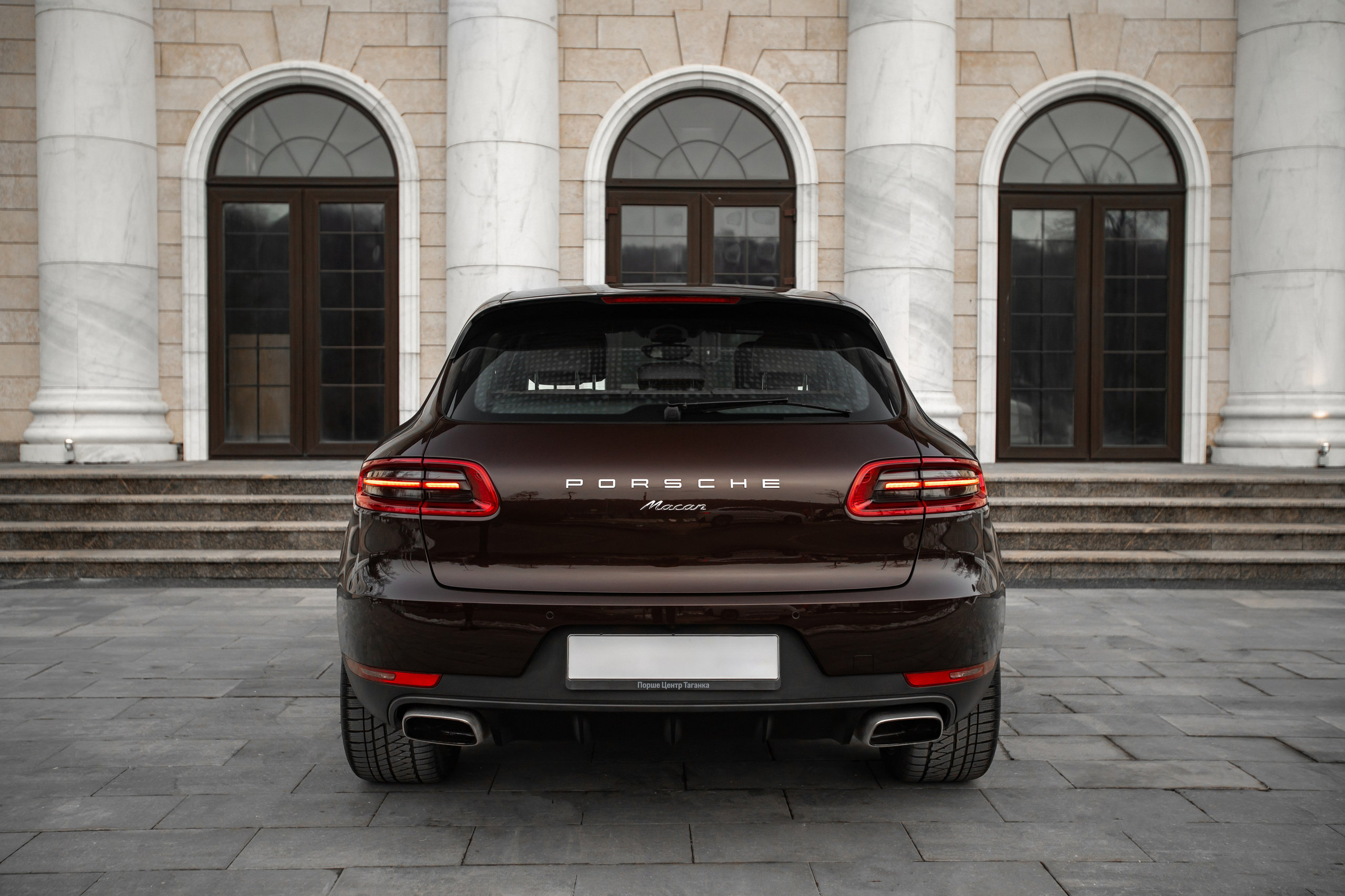 Porsche Macan. Автомобильный фотограф в Москве Андрей Емельянов