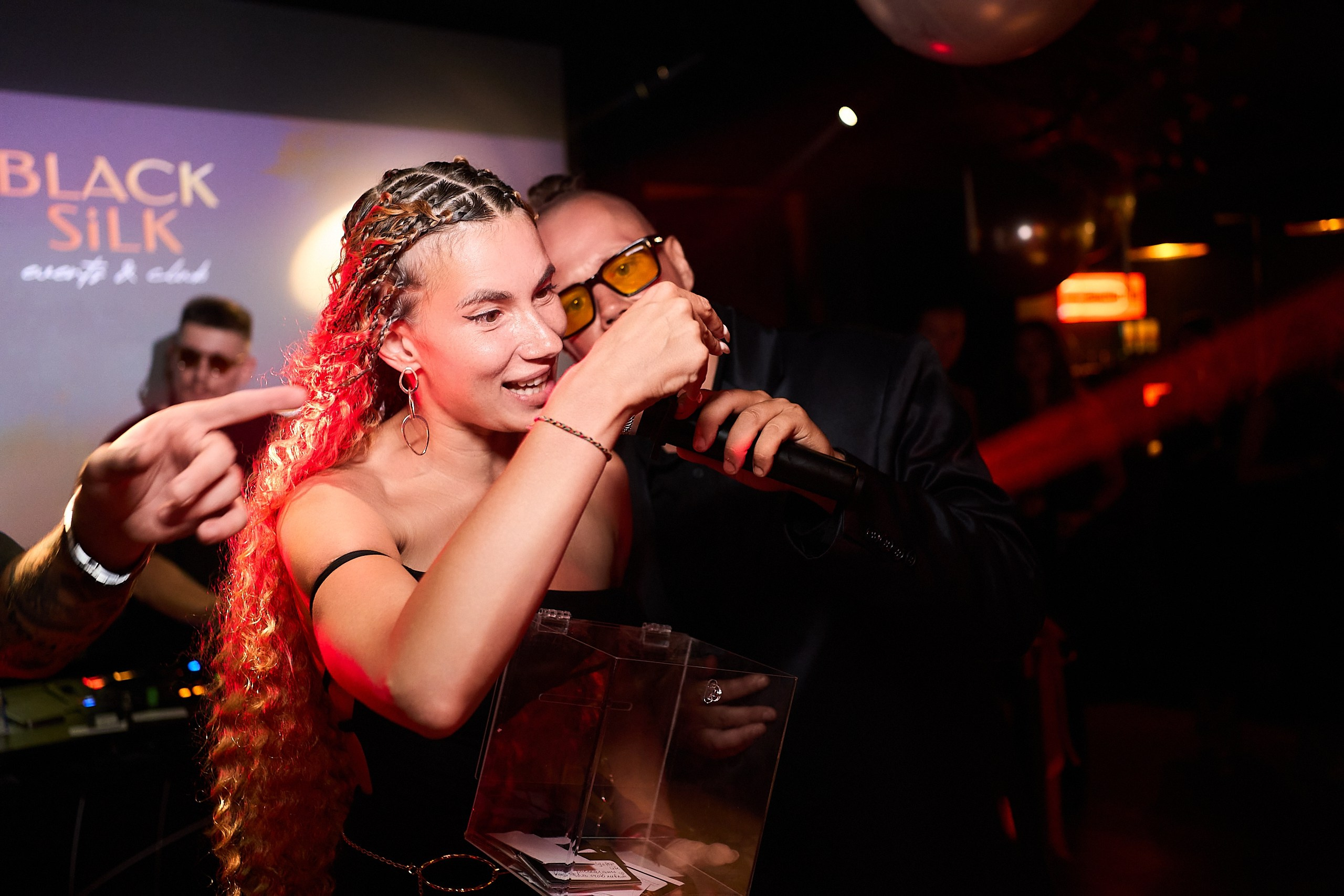 Black silk. Главная