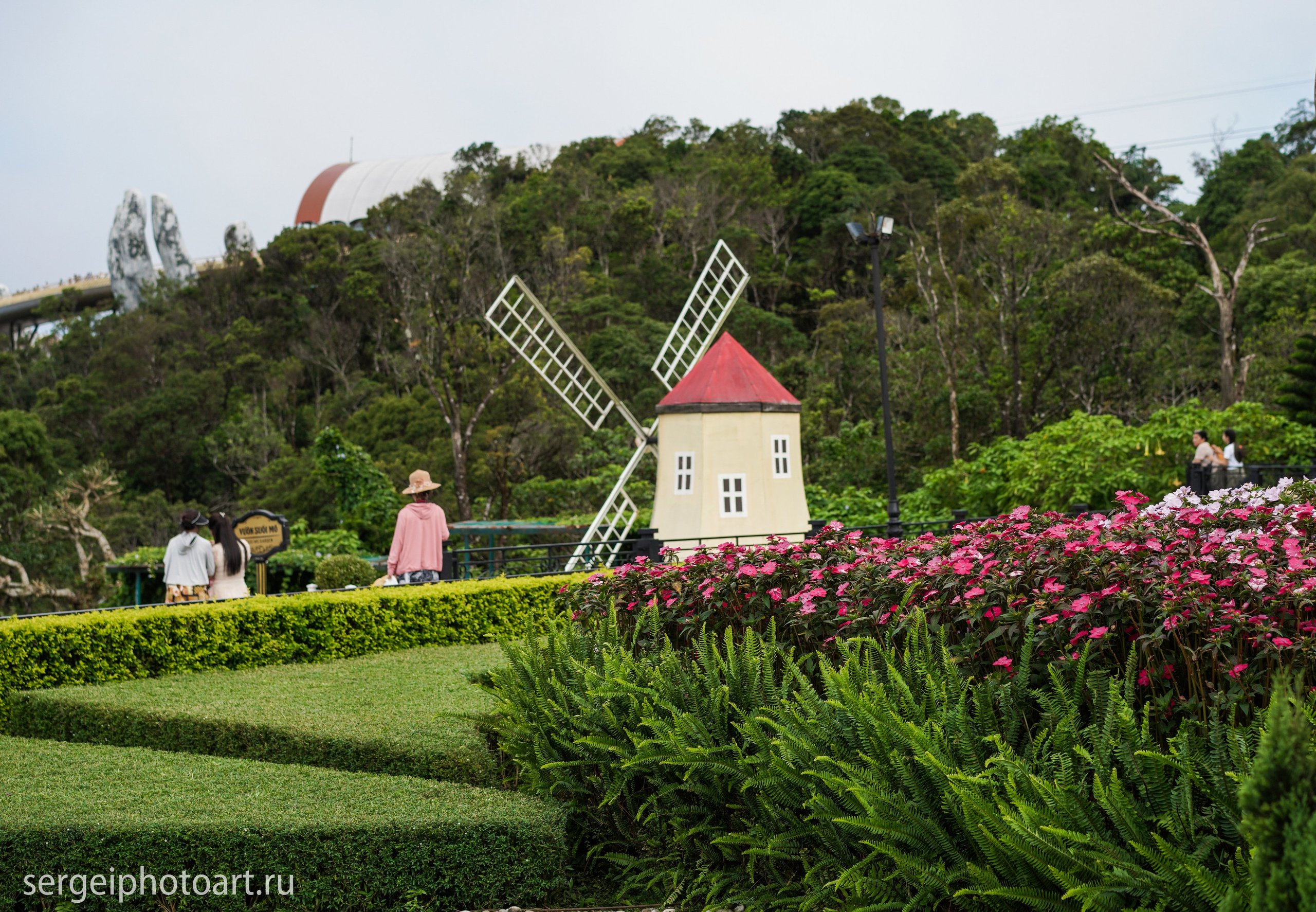 Ба На Хилс Руки Бога Золотой мост. Фотограф Сергей Кишкель Дананг Нячанг Фукуок
