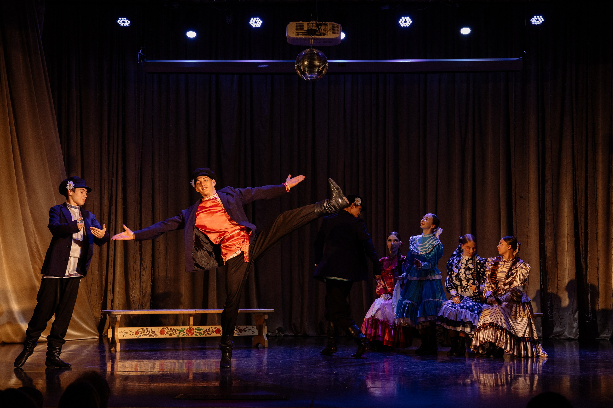 Сибирские узоры ДК Ефремова. Фотограф Юлия Мальцева