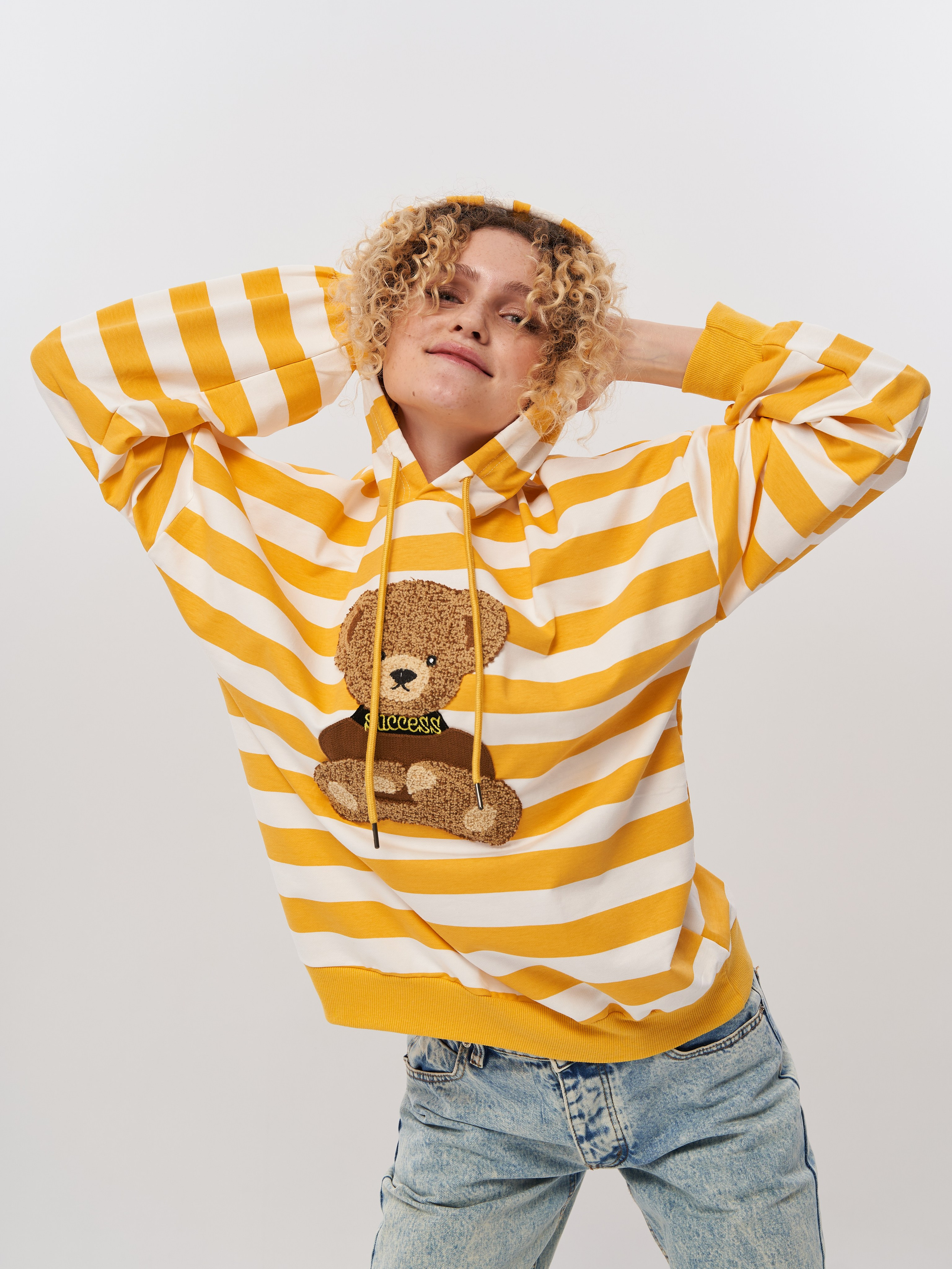 Худи. Фотограф для маркетплейсов в Москве