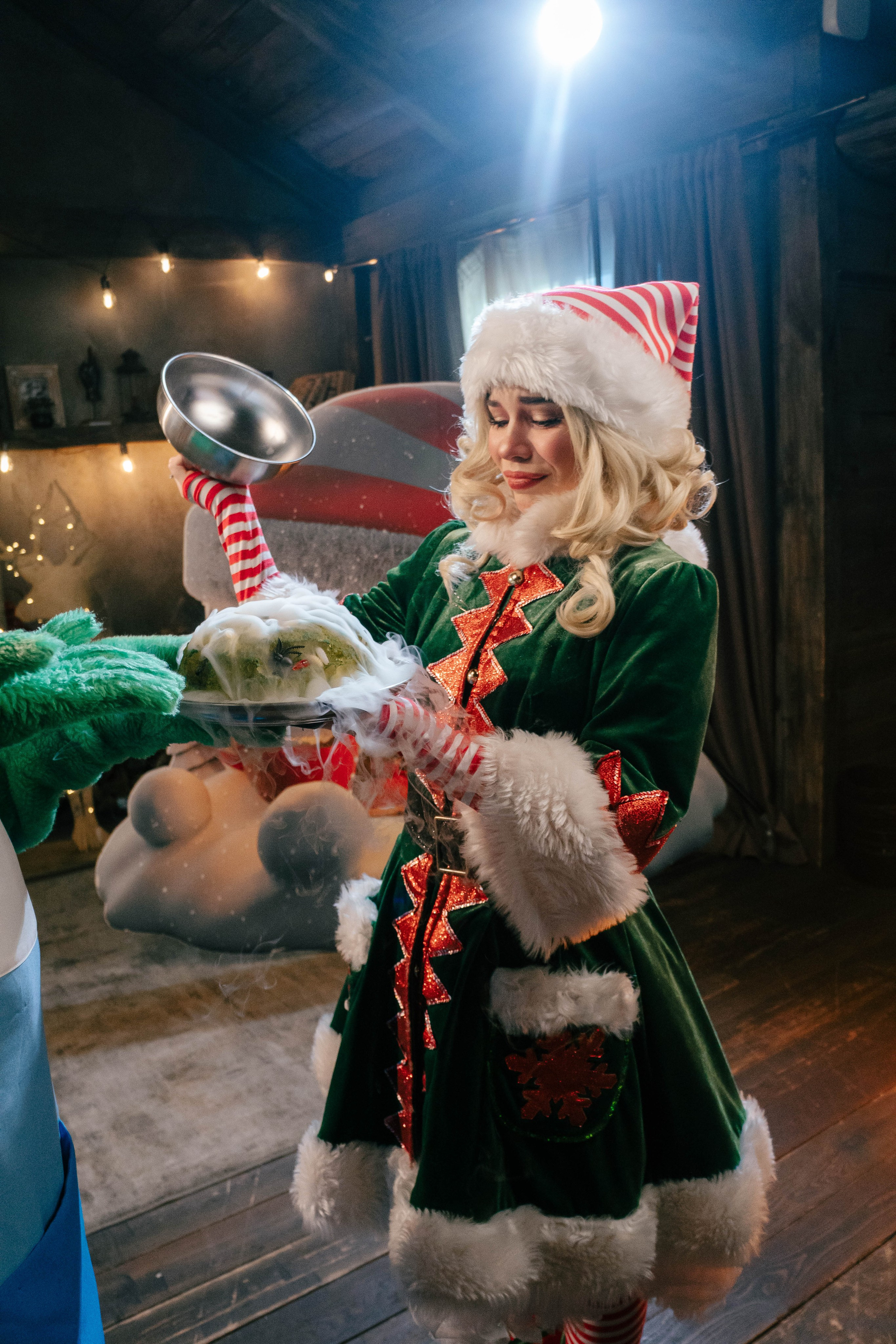 Гринч Circus Zone. Фотограф / видеограф в Москве и Сочи Sofia Riversong