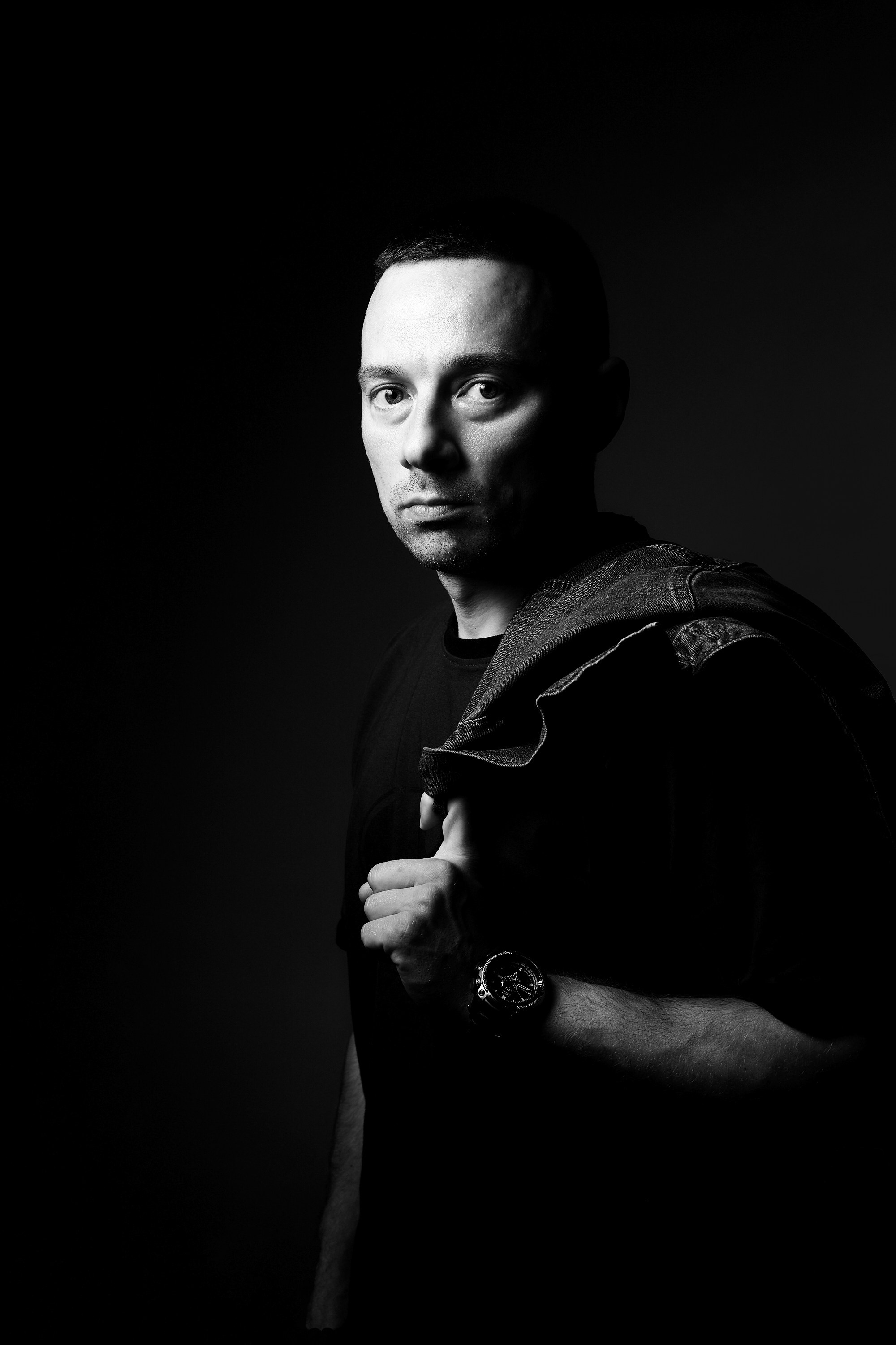 У меня дома (ЧБ)