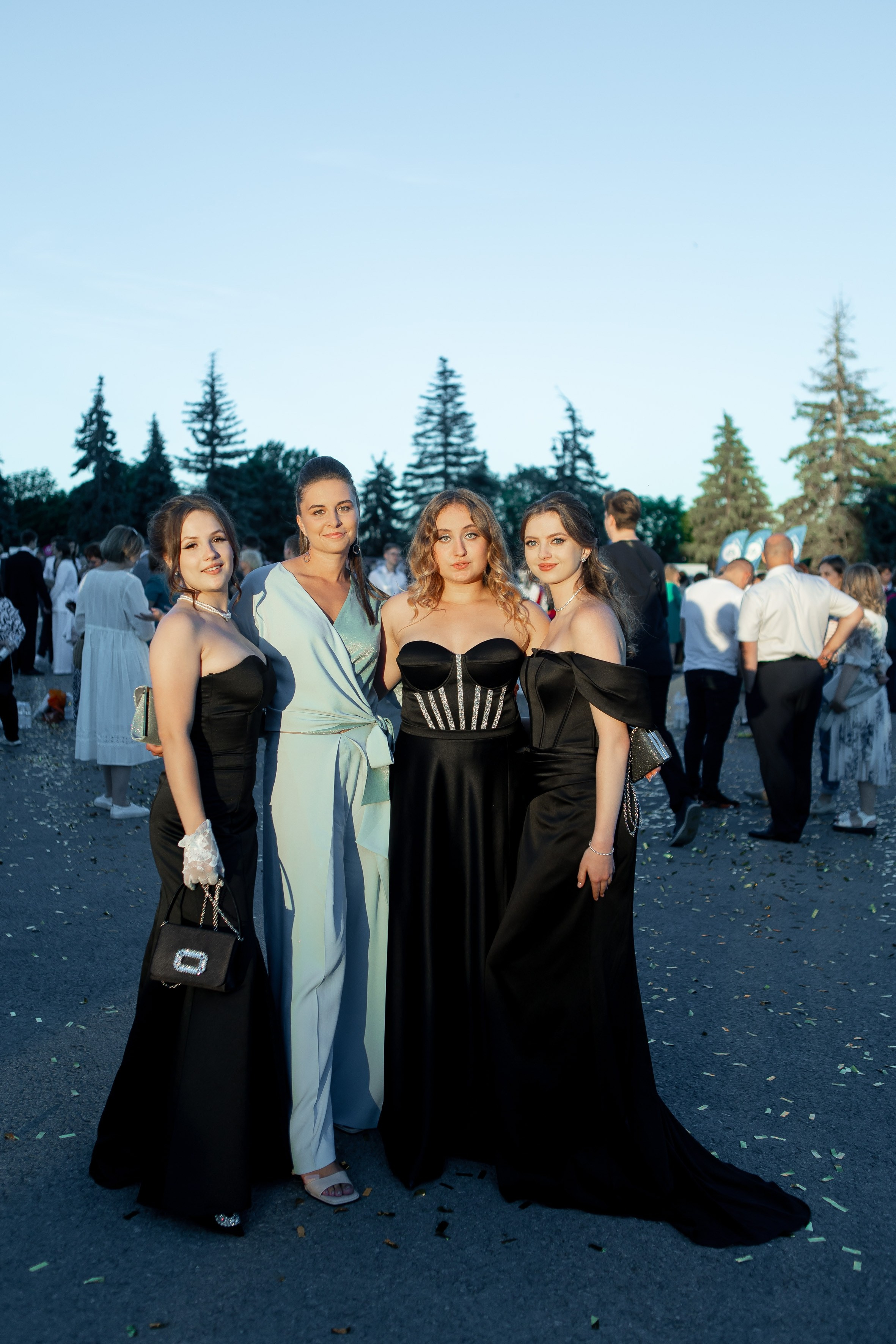 Выпускной Гимназия 12 2024 г. Свадебный и портретный Фотограф в Липецке Дмитрий Котюков