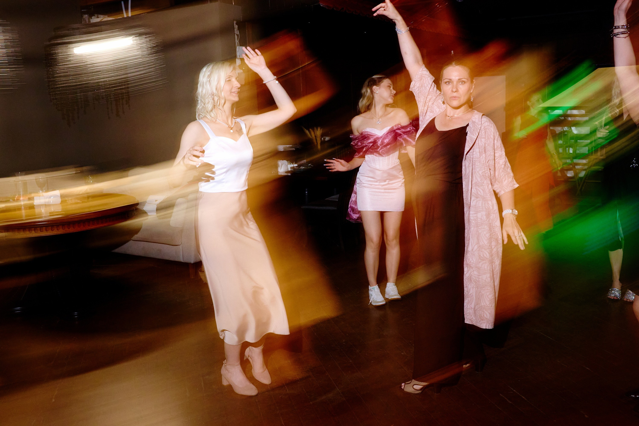 Выпускной 35 Сош. Фотограф Выпускные альбомы Таганрог Сергей Коробченко