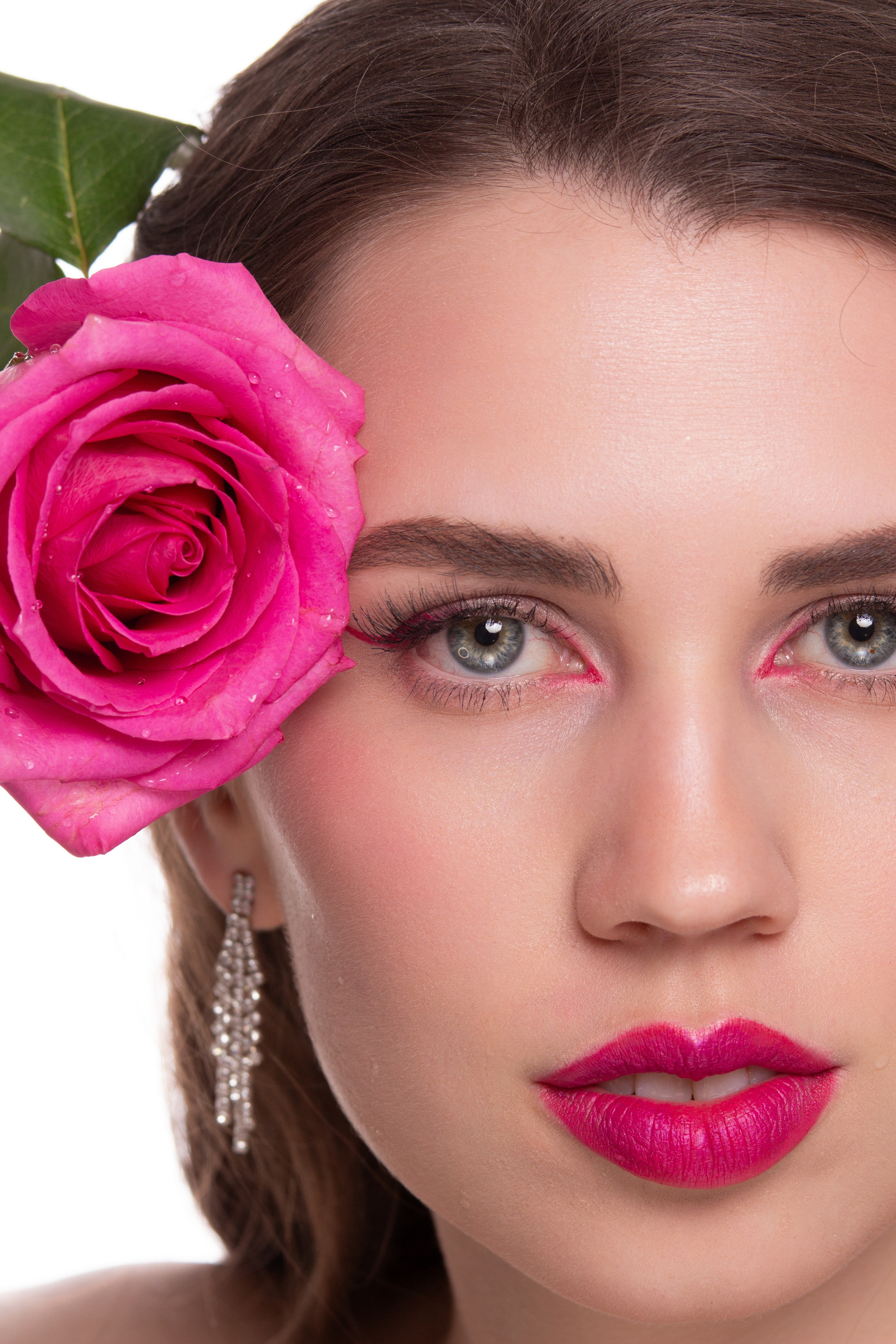 Арт — макияж в москве. СВАДЕБНЫЙ ВИЗАЖИСТ-СТИЛИСТ В МОСКВЕ ПРИЧЕСКИ МАКИЯЖ БРОВИ ВЫЕЗД