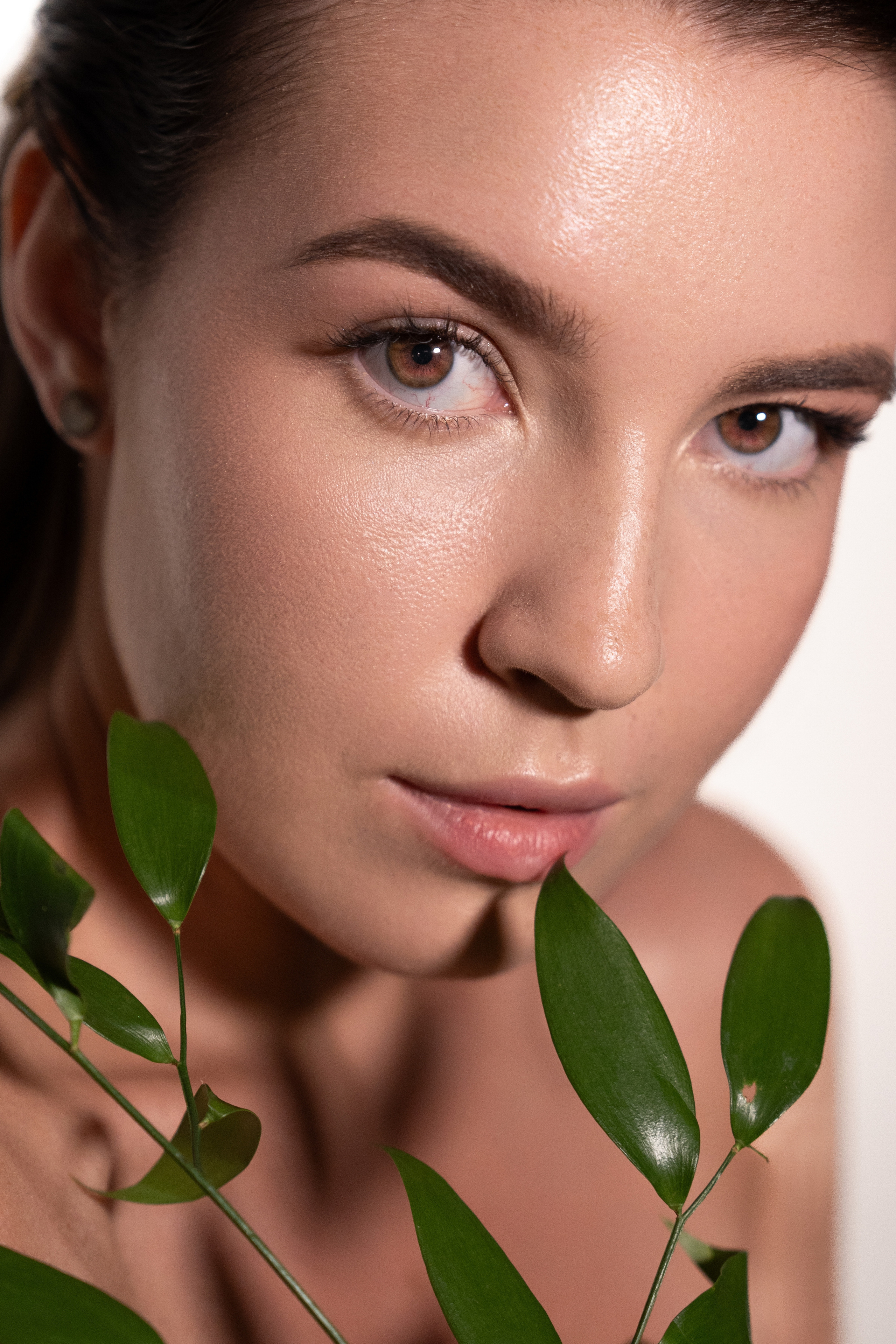 Арт — макияж в москве. СВАДЕБНЫЙ ВИЗАЖИСТ-СТИЛИСТ В МОСКВЕ ПРИЧЕСКИ МАКИЯЖ БРОВИ ВЫЕЗД