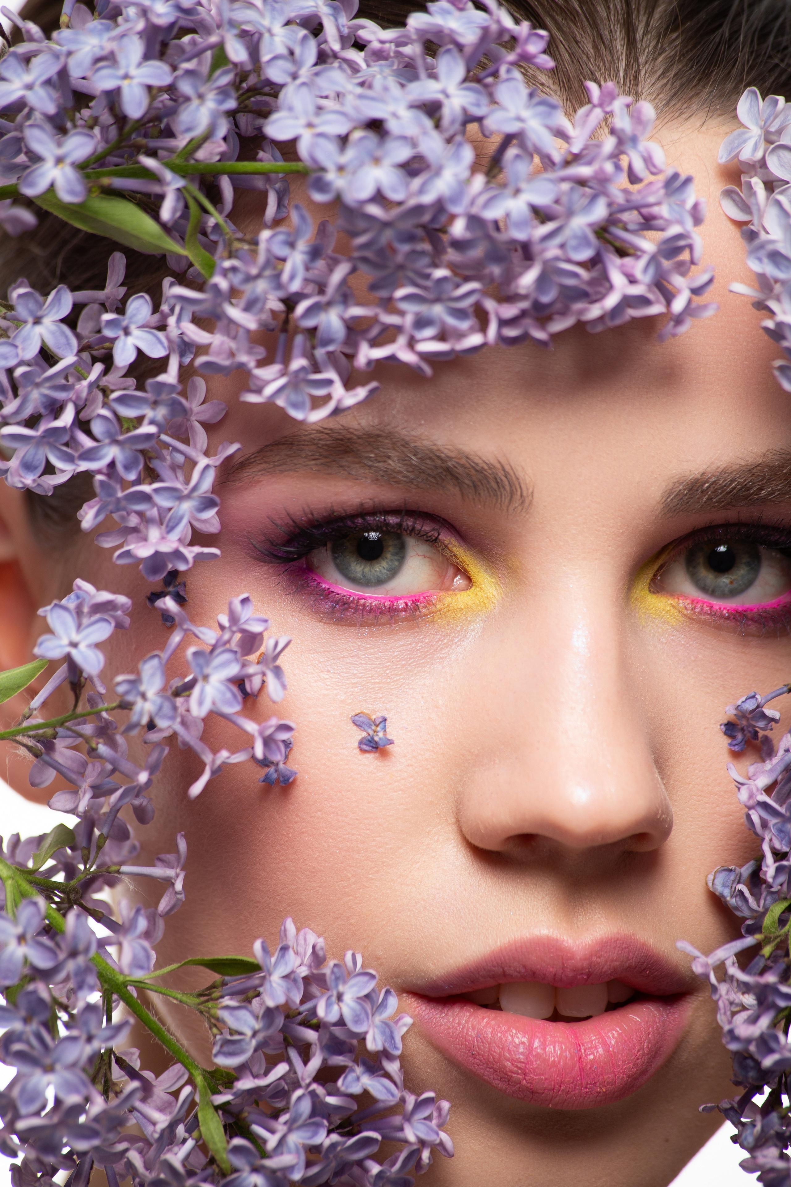 Арт — макияж в москве. СВАДЕБНЫЙ ВИЗАЖИСТ-СТИЛИСТ В МОСКВЕ ПРИЧЕСКИ МАКИЯЖ БРОВИ ВЫЕЗД