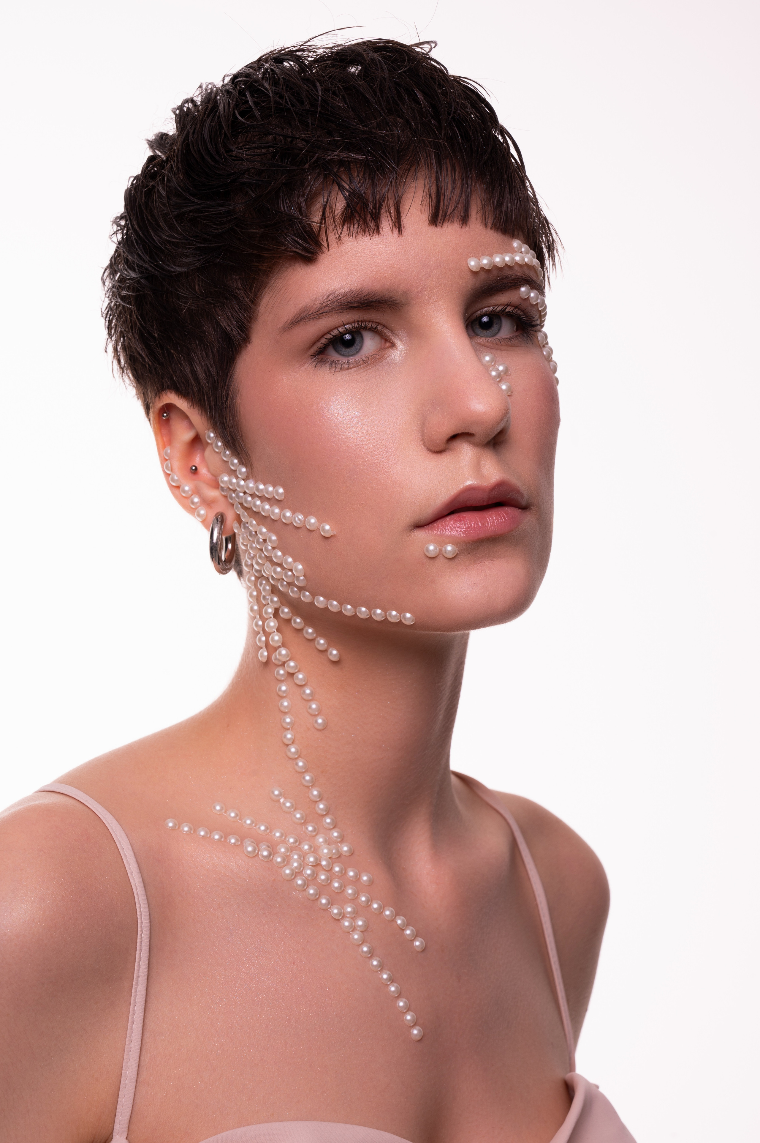 Арт — макияж в москве. СВАДЕБНЫЙ ВИЗАЖИСТ-СТИЛИСТ В МОСКВЕ ПРИЧЕСКИ МАКИЯЖ БРОВИ ВЫЕЗД