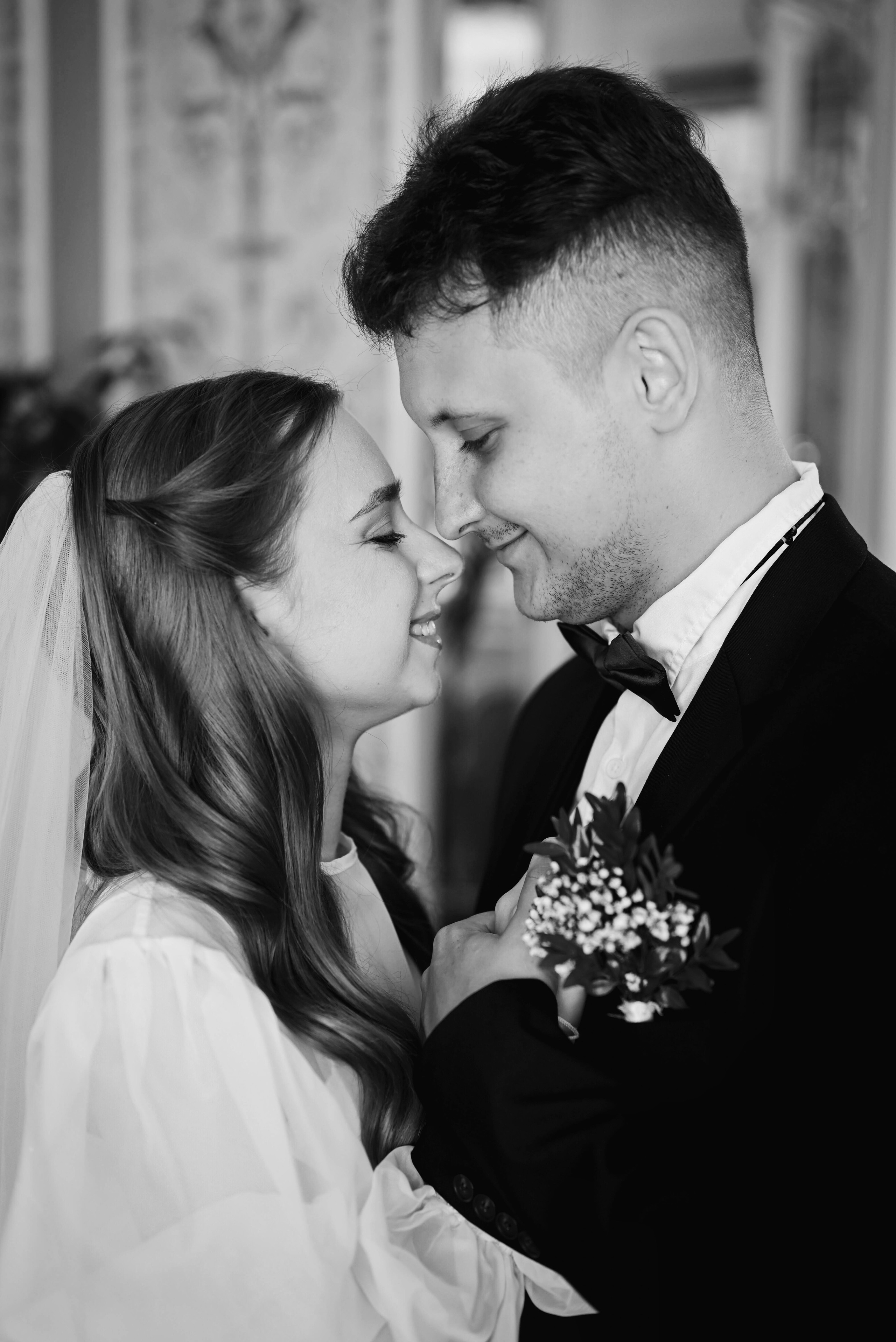 Макияж невесты с акцентом на натуральные губы