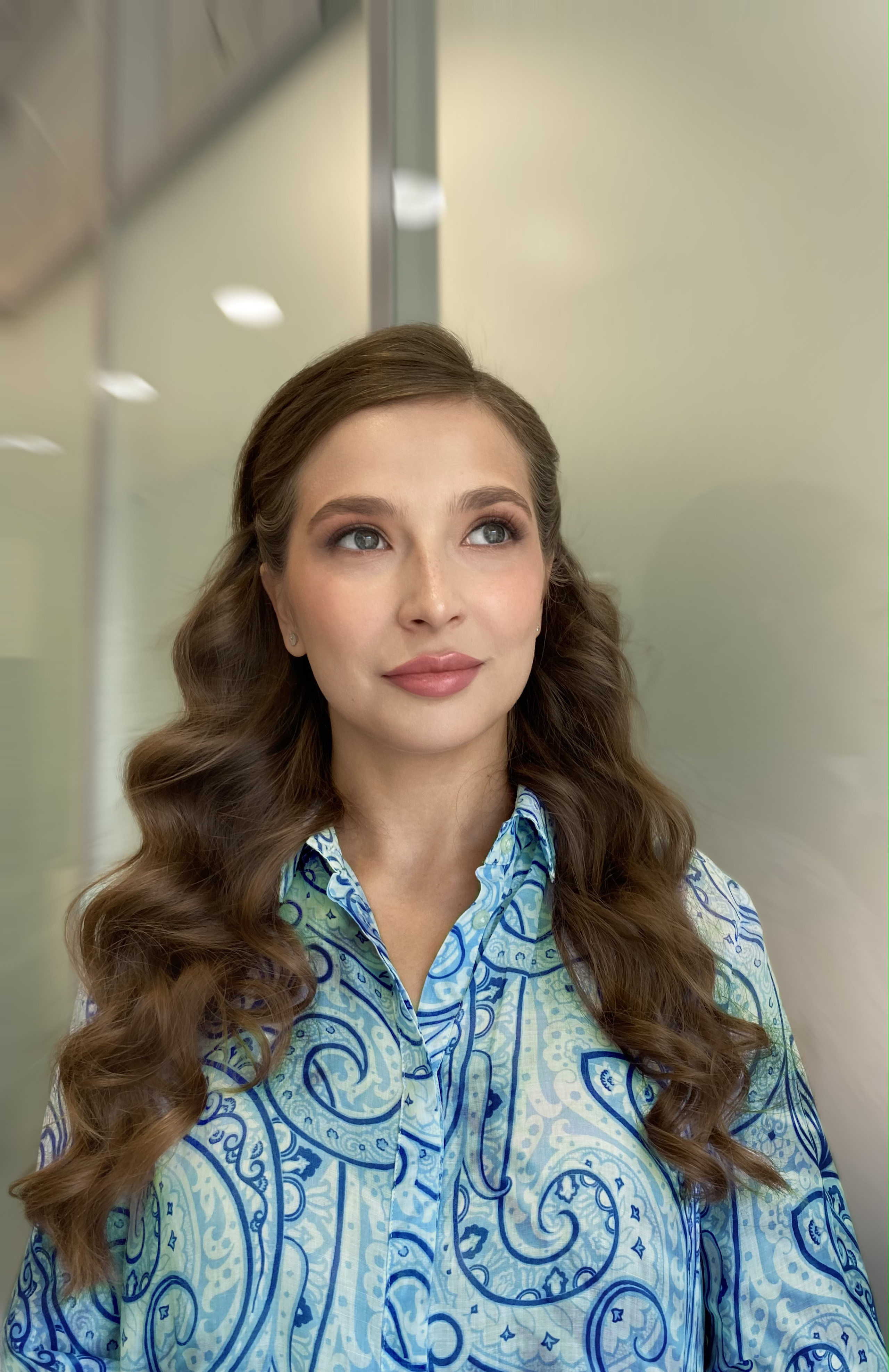 Макияж для вечернего выхода с эффектом сияния