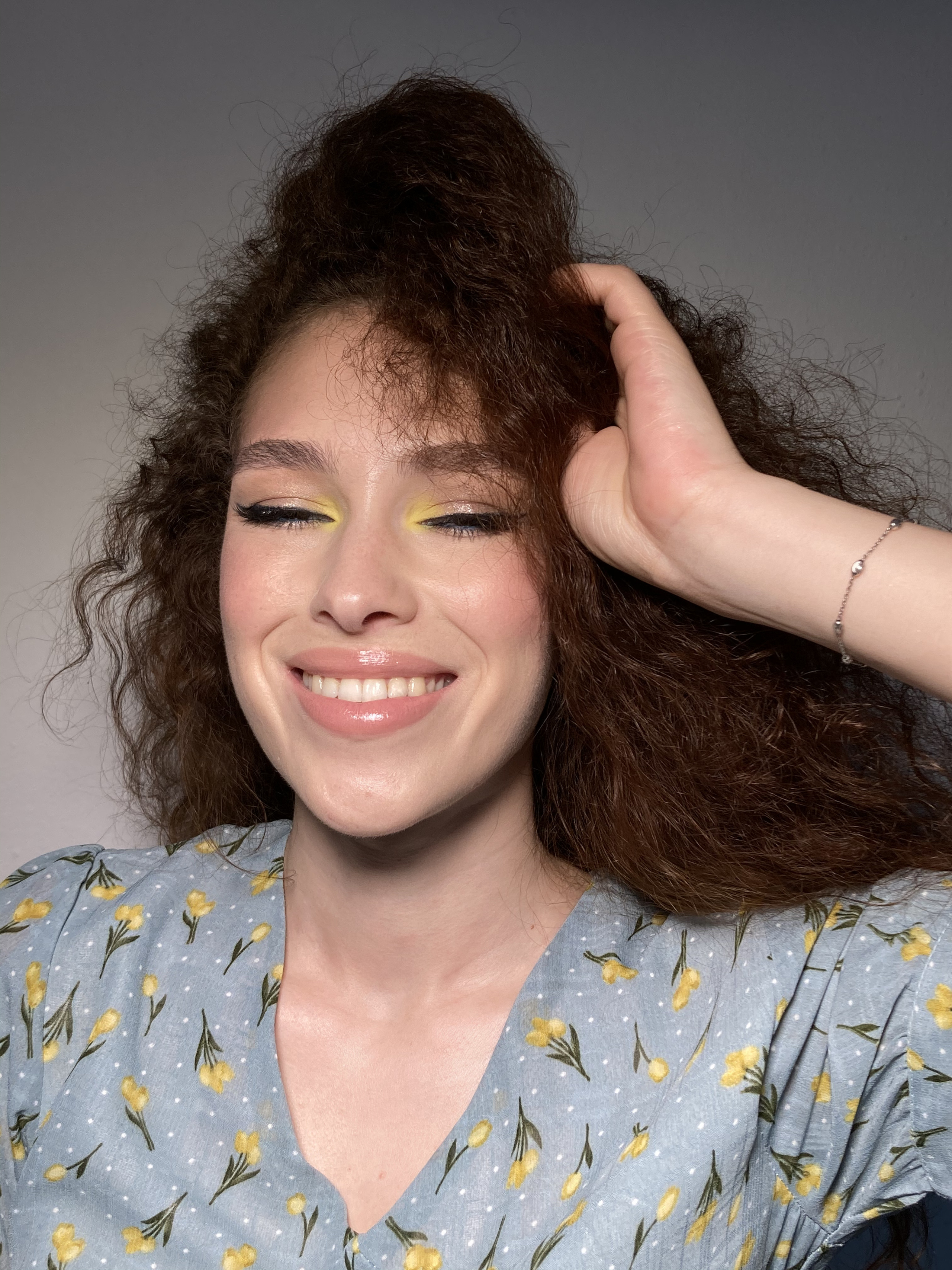 Макияж для вечерней дискотеки с яркими оттенками