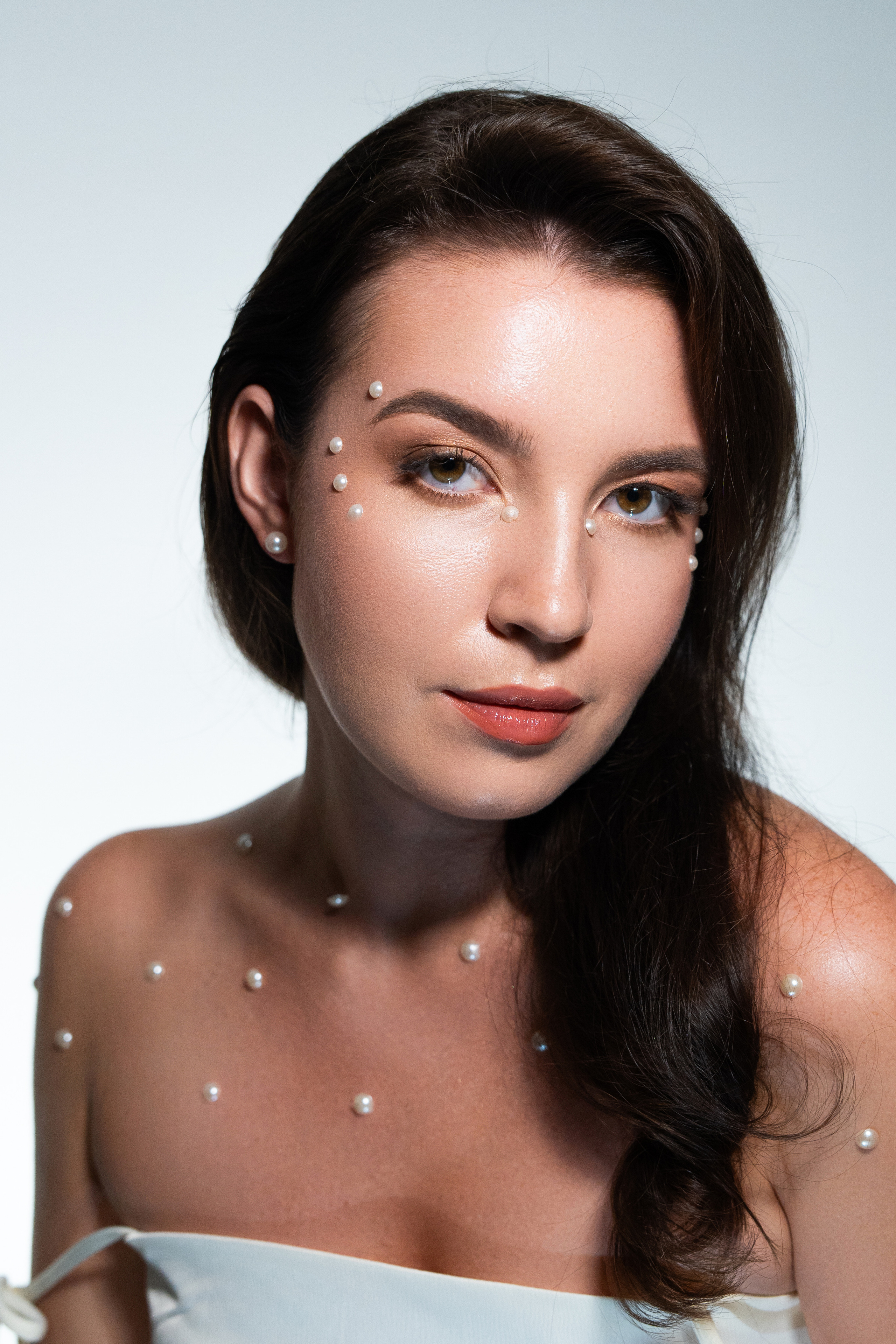 Арт — макияж в москве. СВАДЕБНЫЙ ВИЗАЖИСТ-СТИЛИСТ В МОСКВЕ ПРИЧЕСКИ МАКИЯЖ БРОВИ ВЫЕЗД