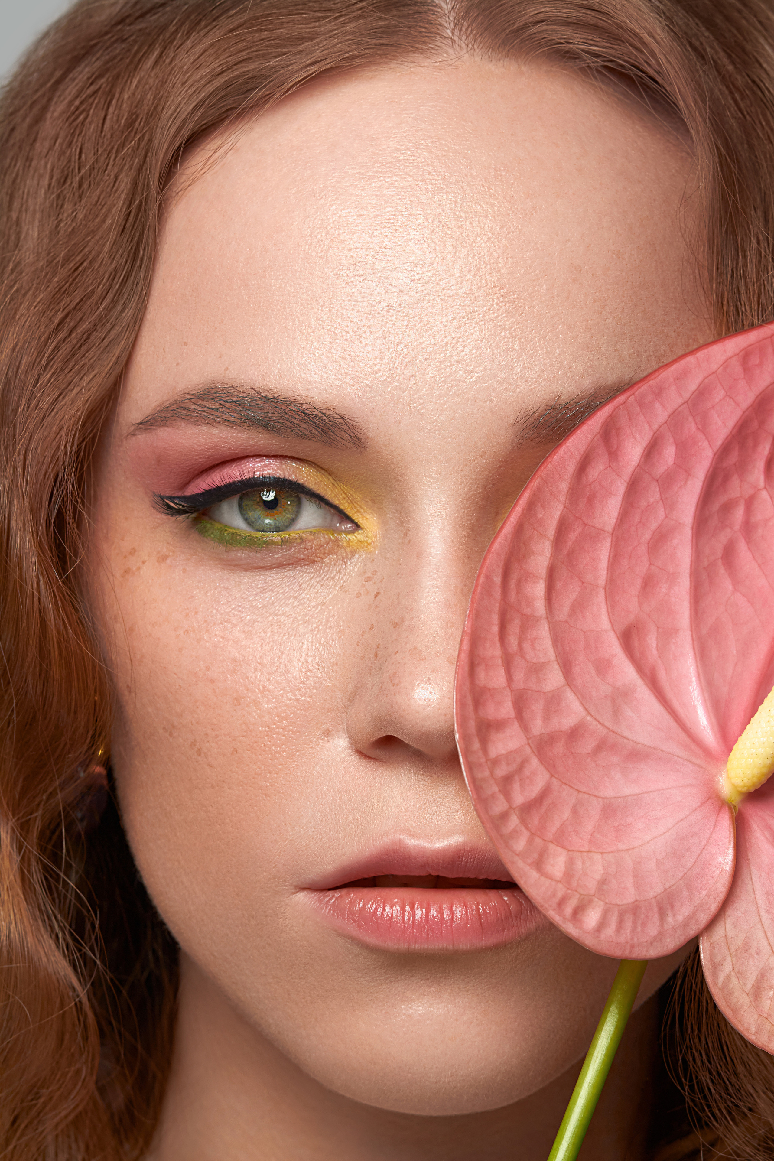 Экспрессия и креативность в мире макияжа