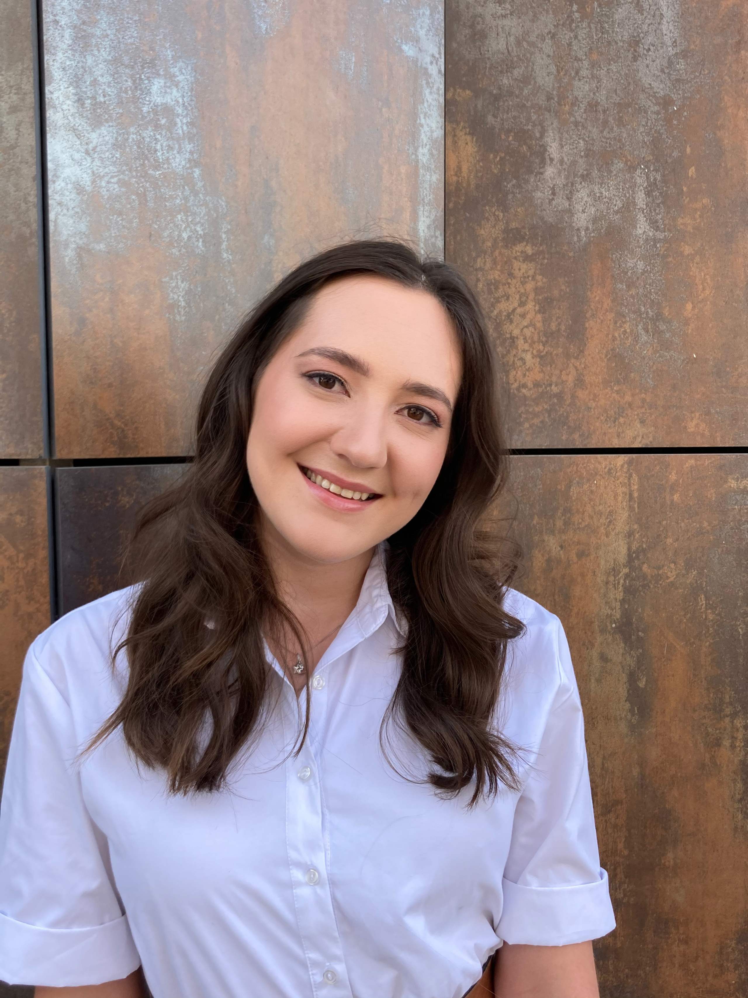 "Макияж для вечернего романтического свидания с розовыми оттенками