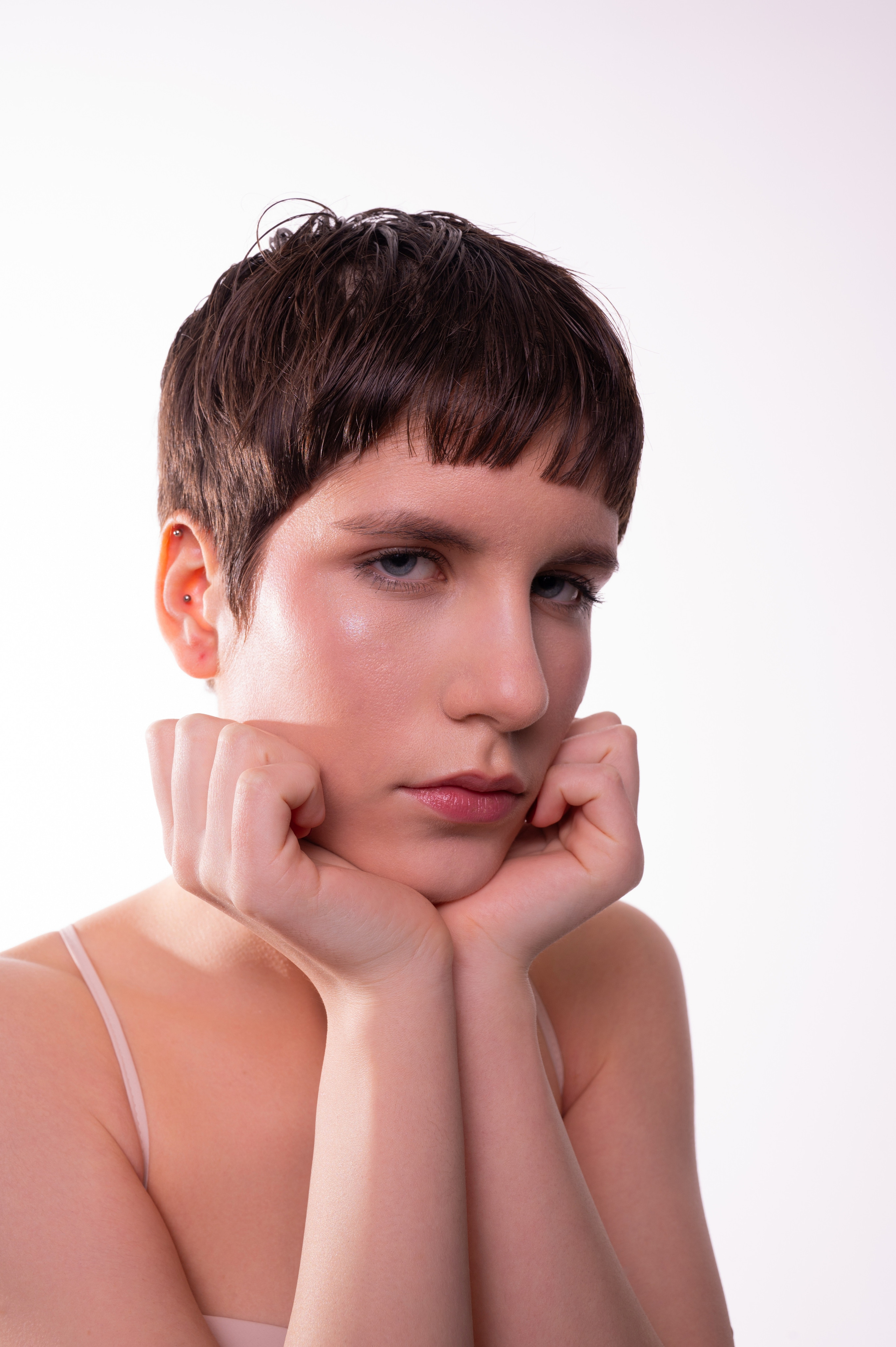 Арт — макияж в москве. СВАДЕБНЫЙ ВИЗАЖИСТ-СТИЛИСТ В МОСКВЕ ПРИЧЕСКИ МАКИЯЖ БРОВИ ВЫЕЗД