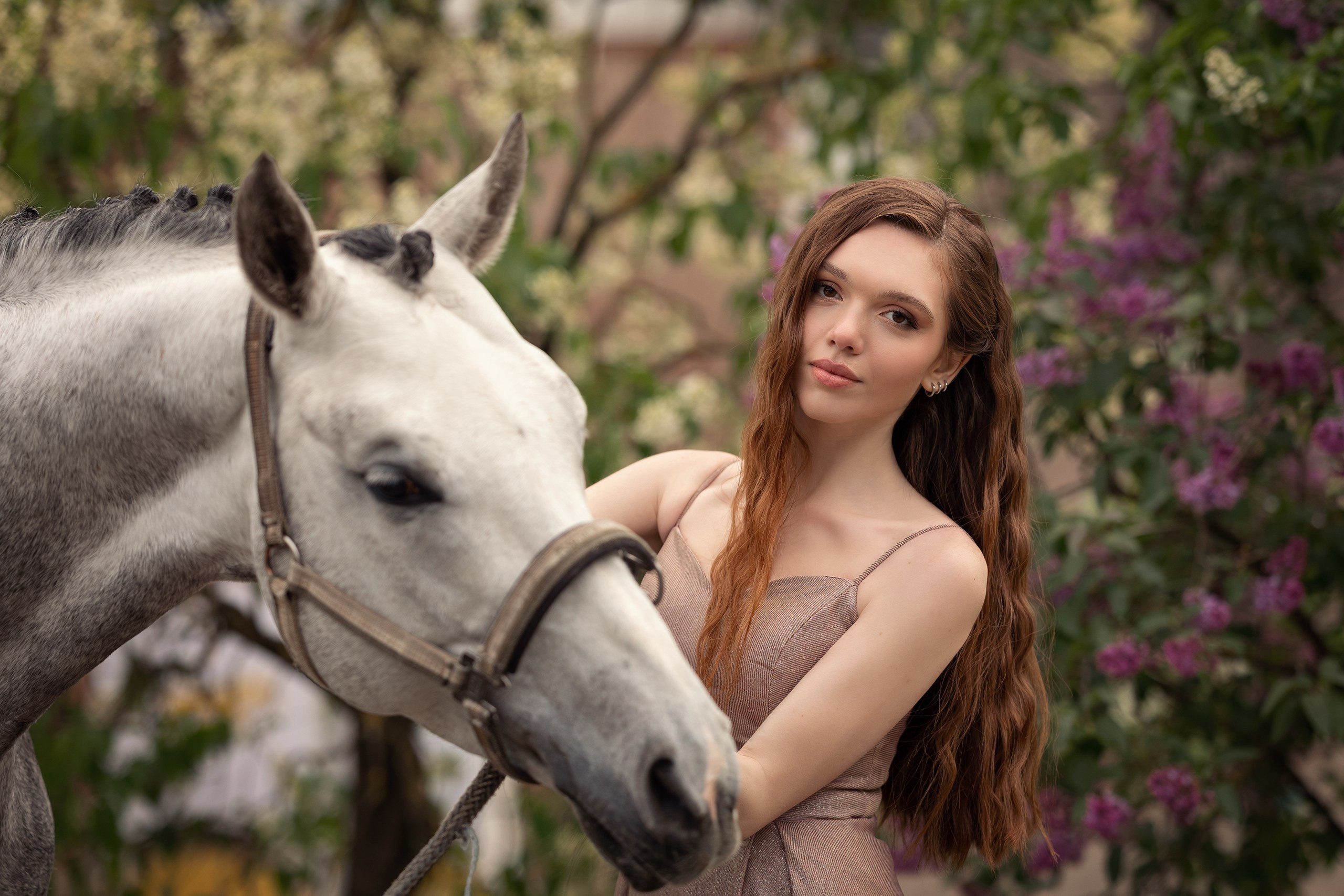 Вечерний макияж с акцентом на смоки-айс и ресницы