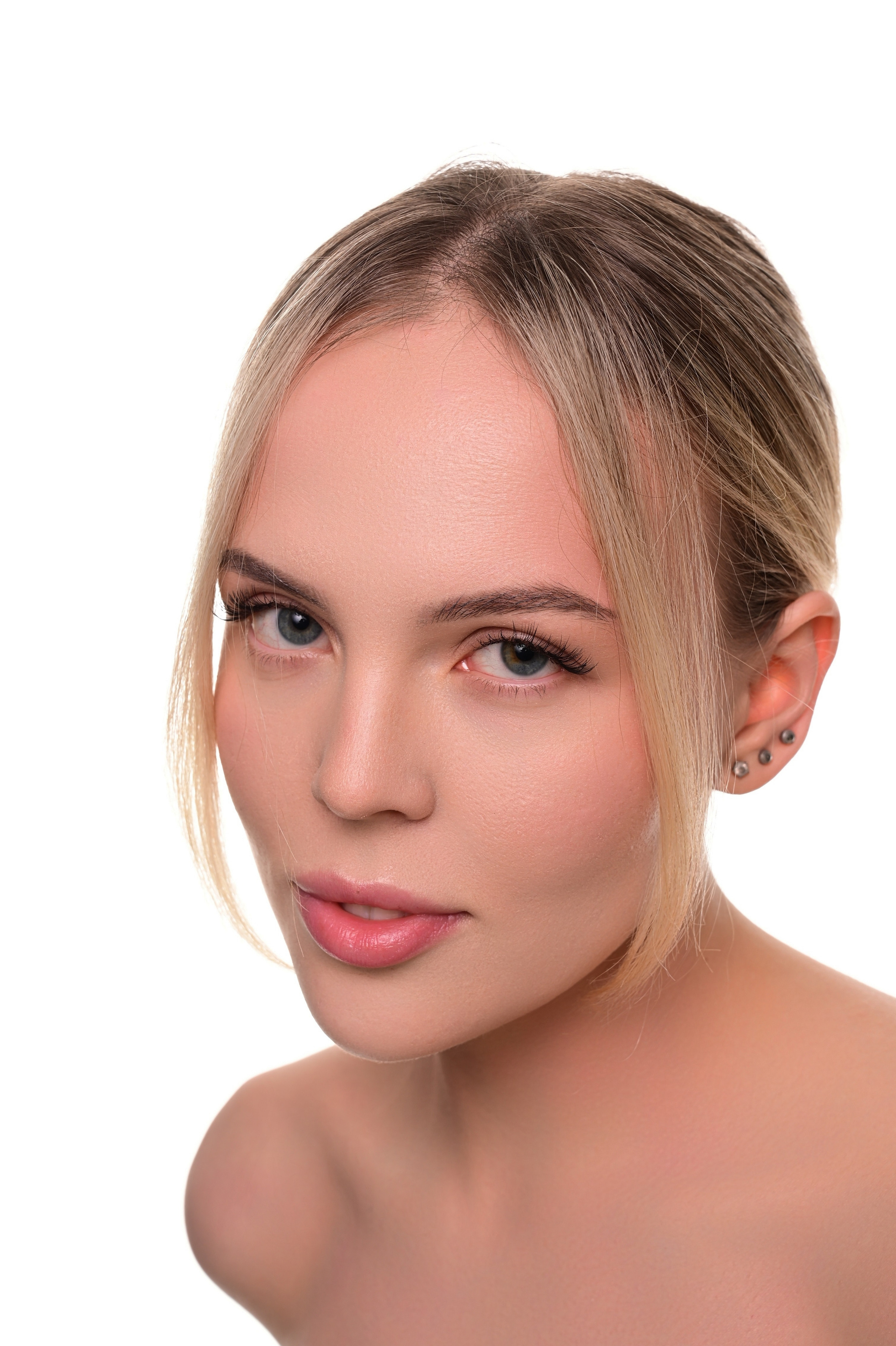 Арт — макияж в москве. СВАДЕБНЫЙ ВИЗАЖИСТ-СТИЛИСТ В МОСКВЕ ПРИЧЕСКИ МАКИЯЖ БРОВИ ВЫЕЗД